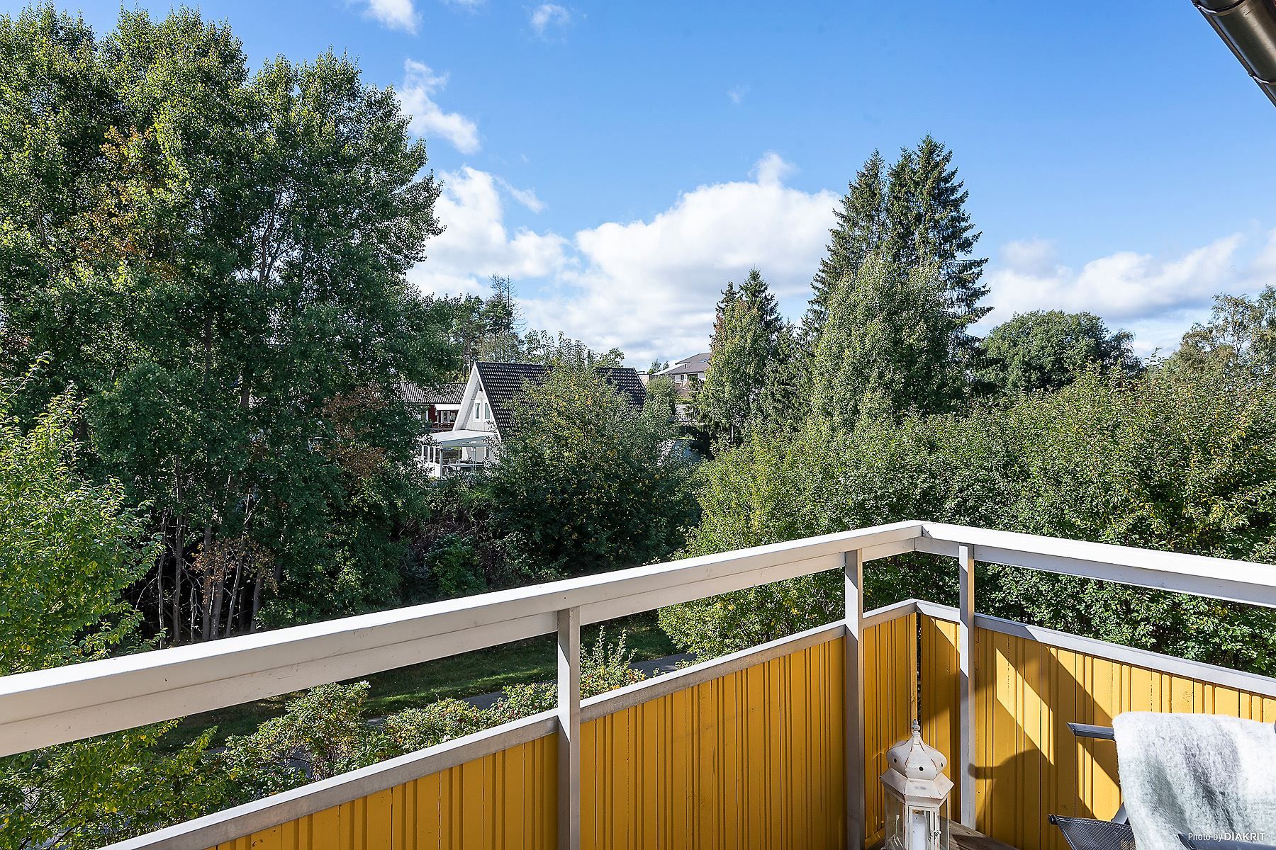 Vy från balkong (sommarbild)