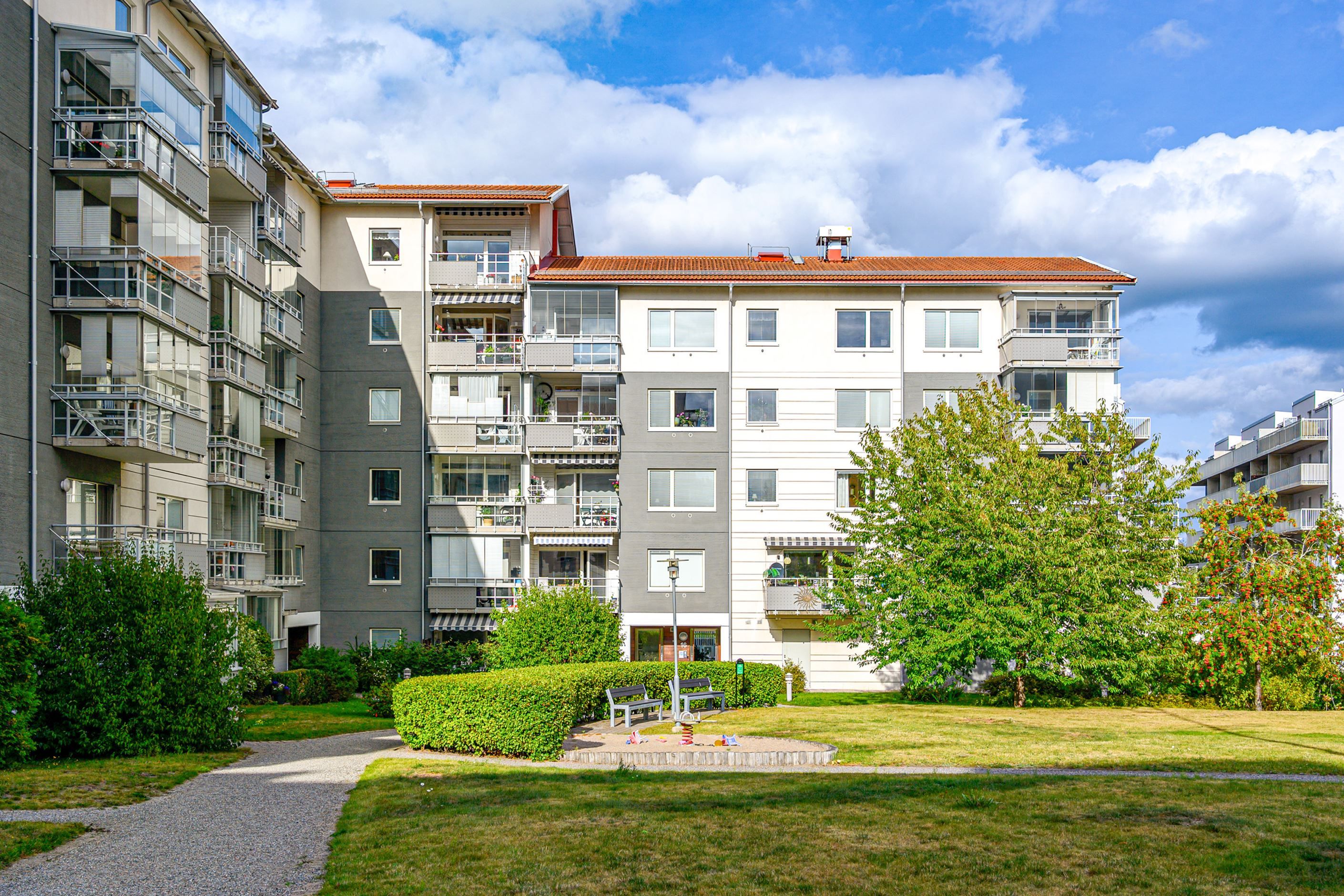 Mycket välskött förening med fin innergård