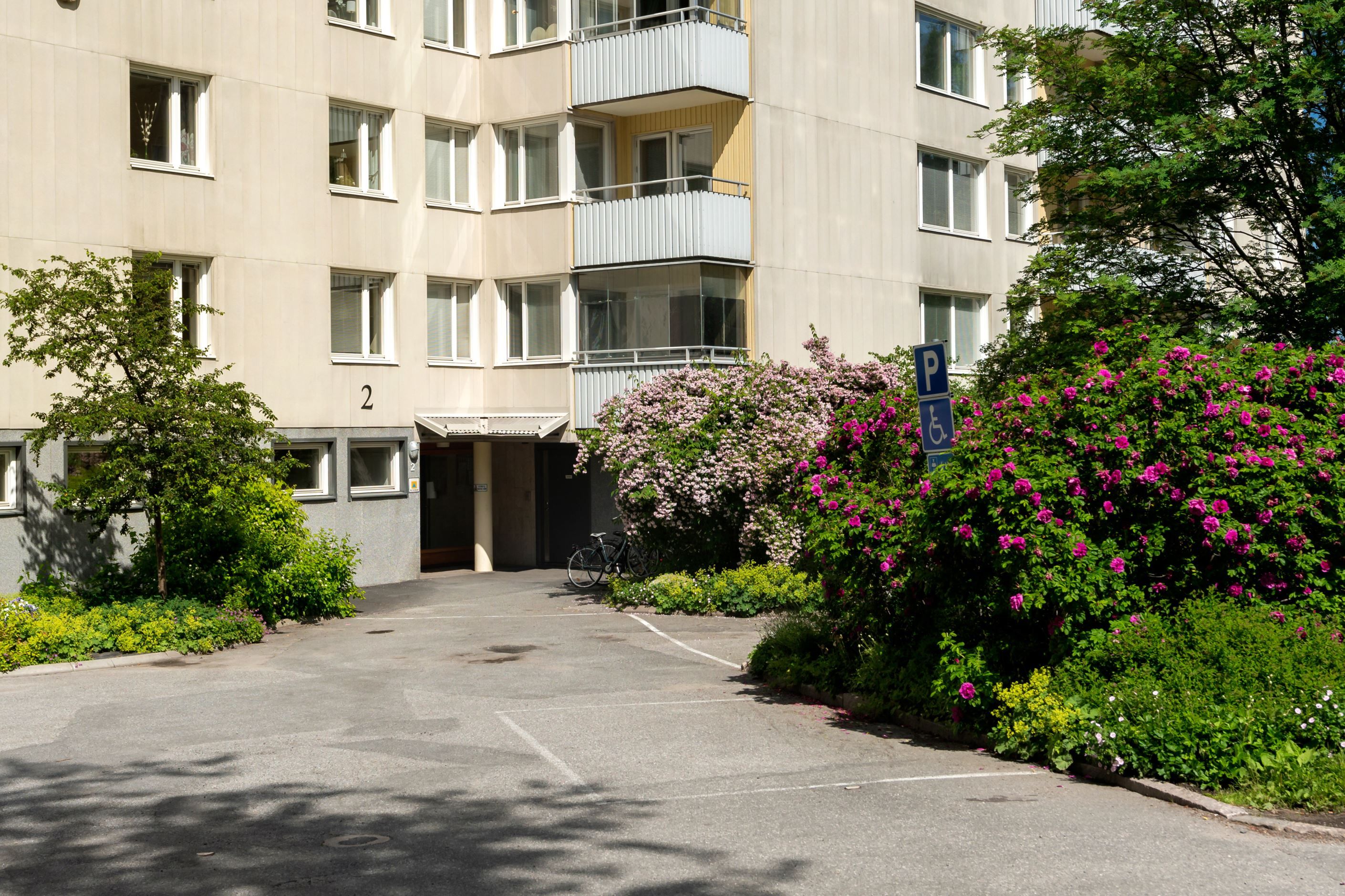 Bollmoravägen 2 i sommarskrud