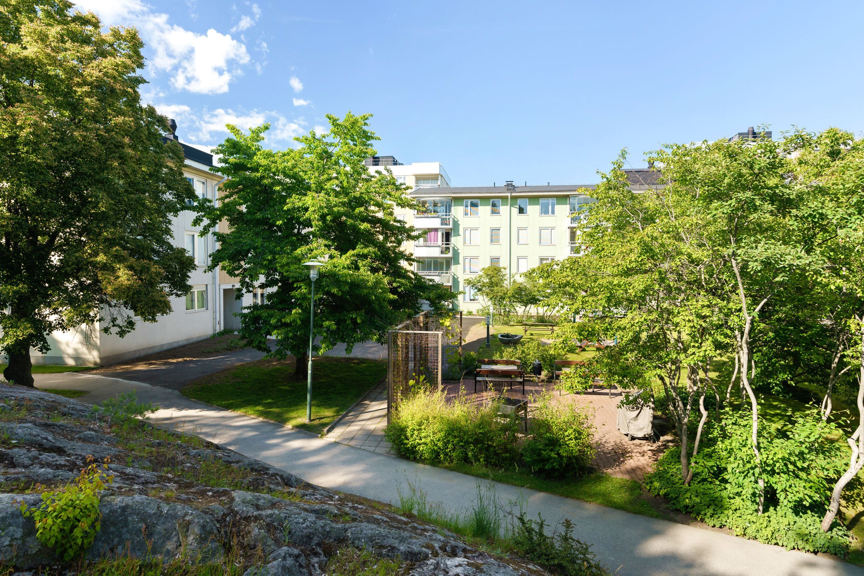 Lummiga och fina innergårdar i föreningen