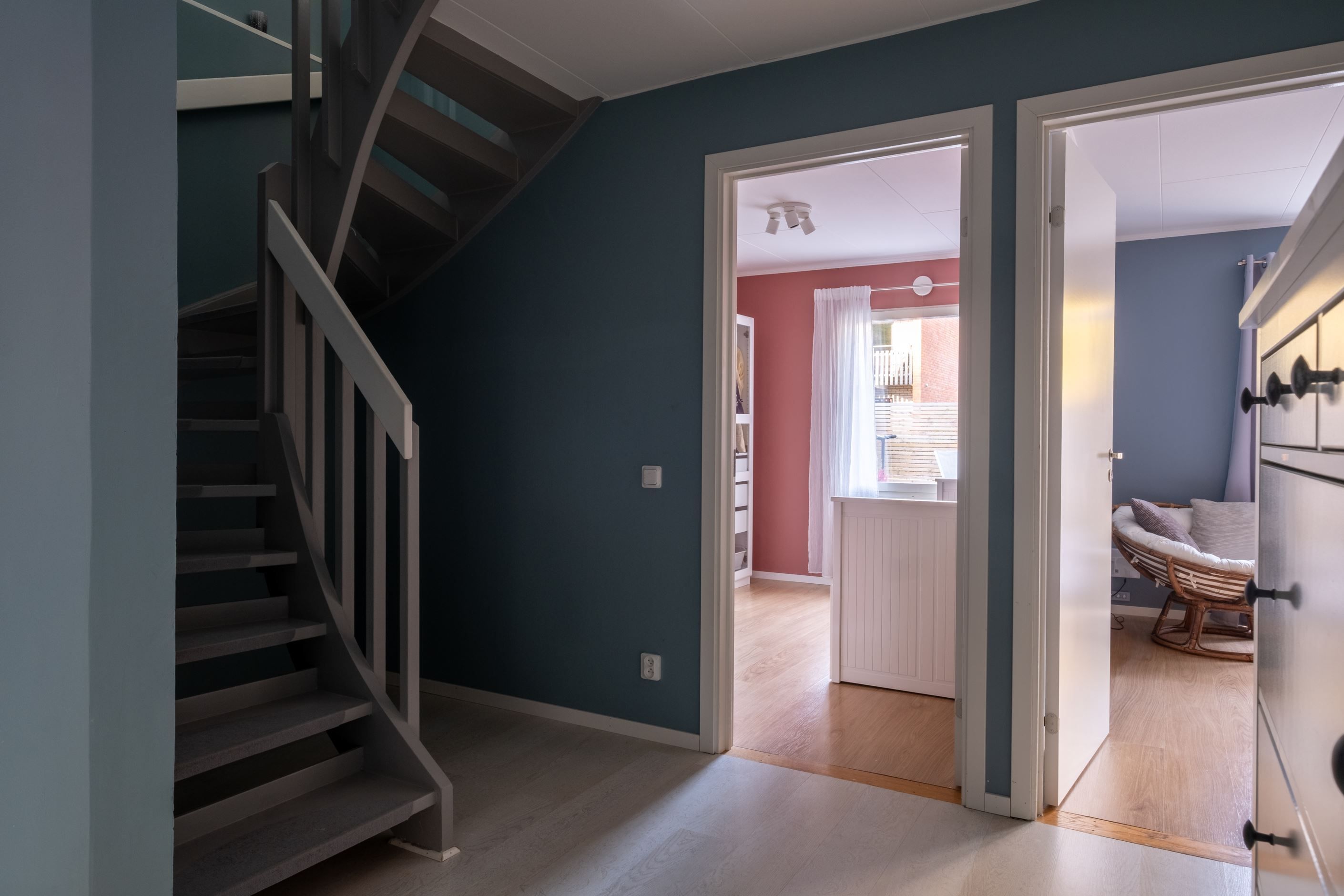 Hall nedre plan