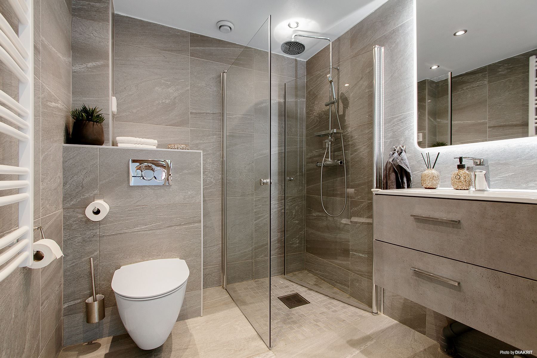 Badrum, entrévåning