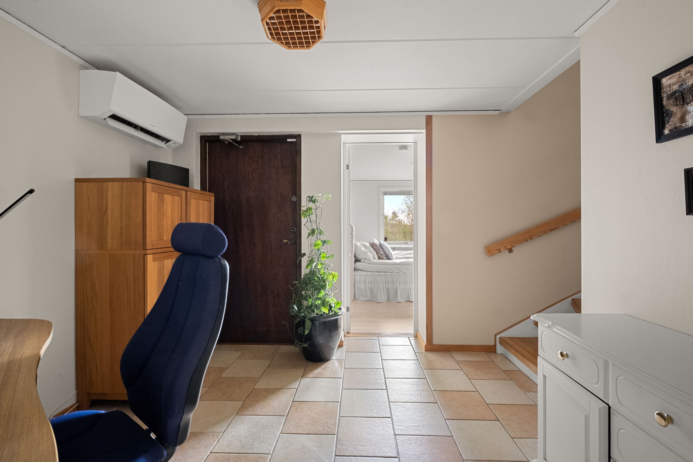 Hall i källare