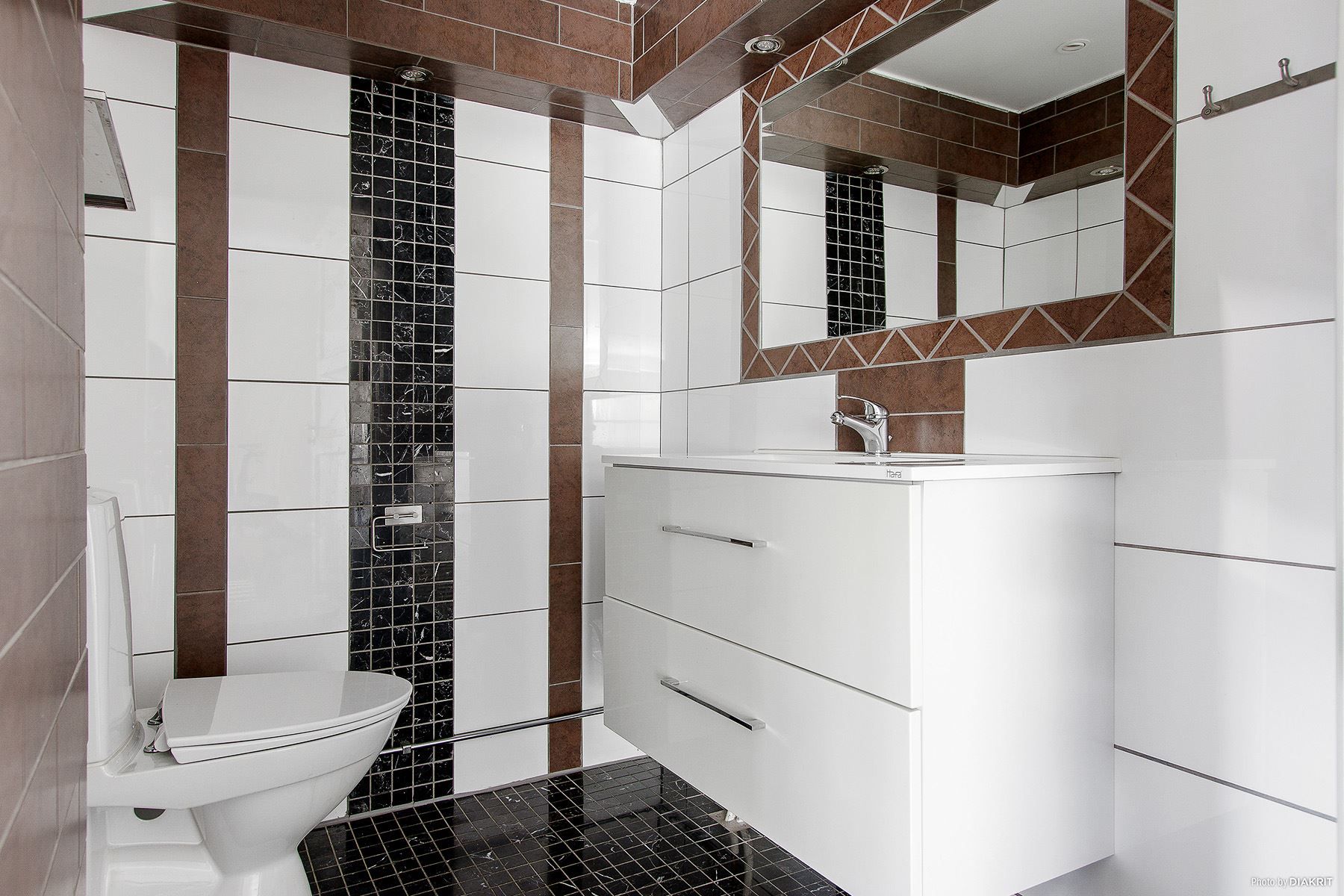 Toalett vid sovrum (6)