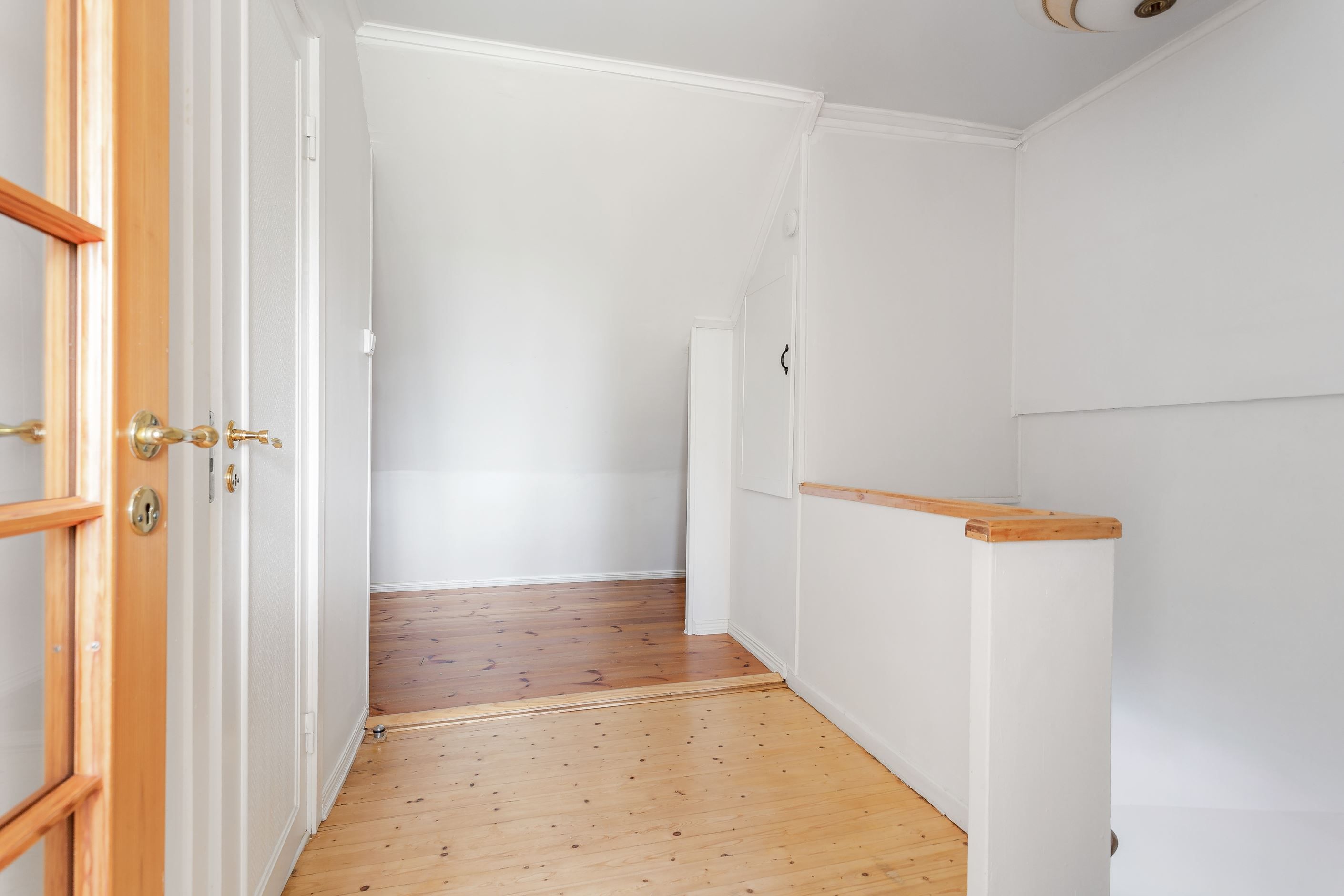 Hall övre plan