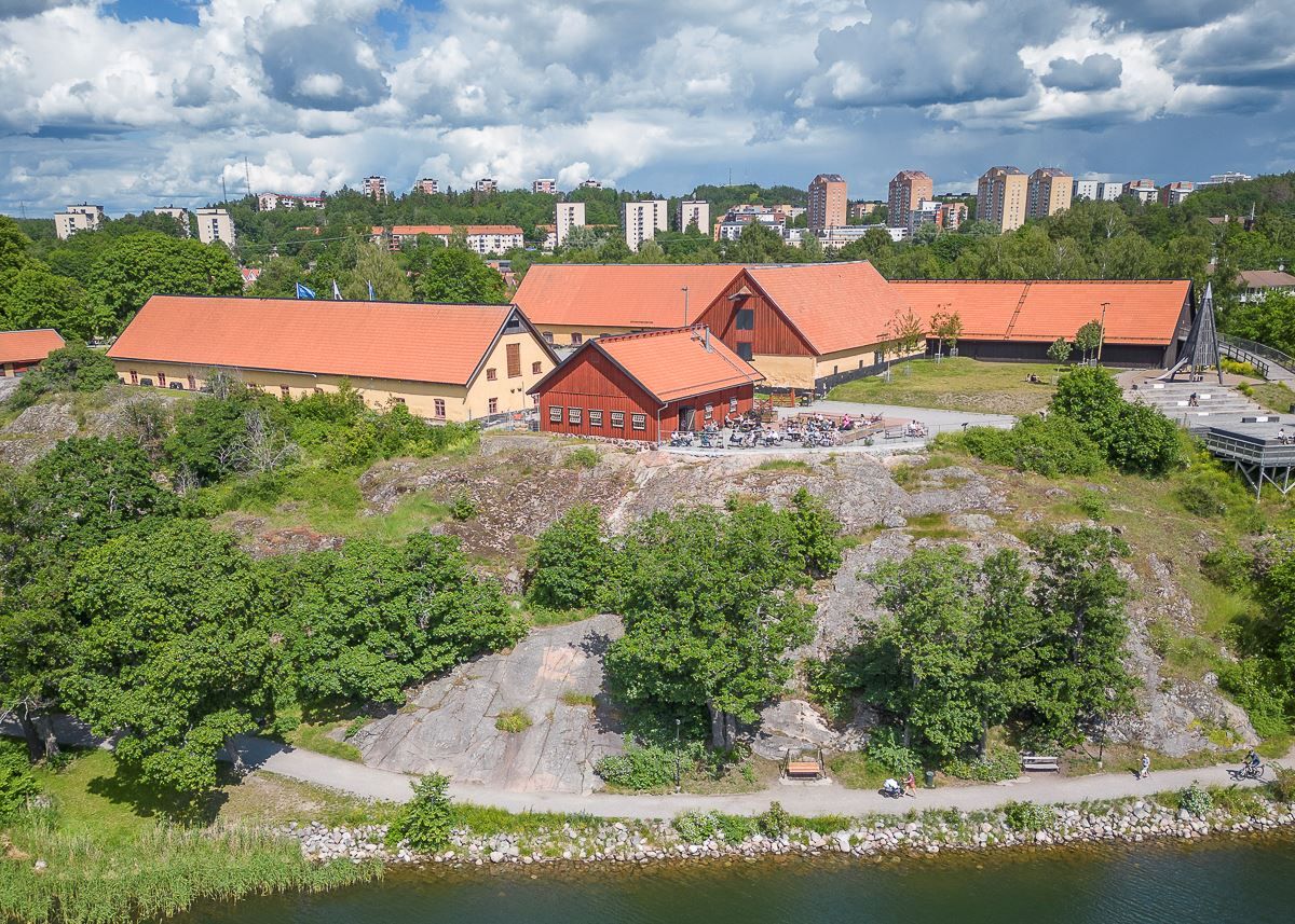 Edsbergs slottspark med restaurang