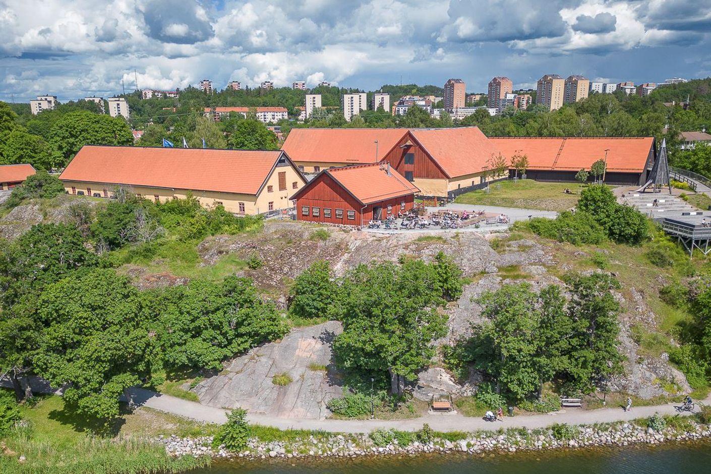 Edsbergs slottspark med restaurang