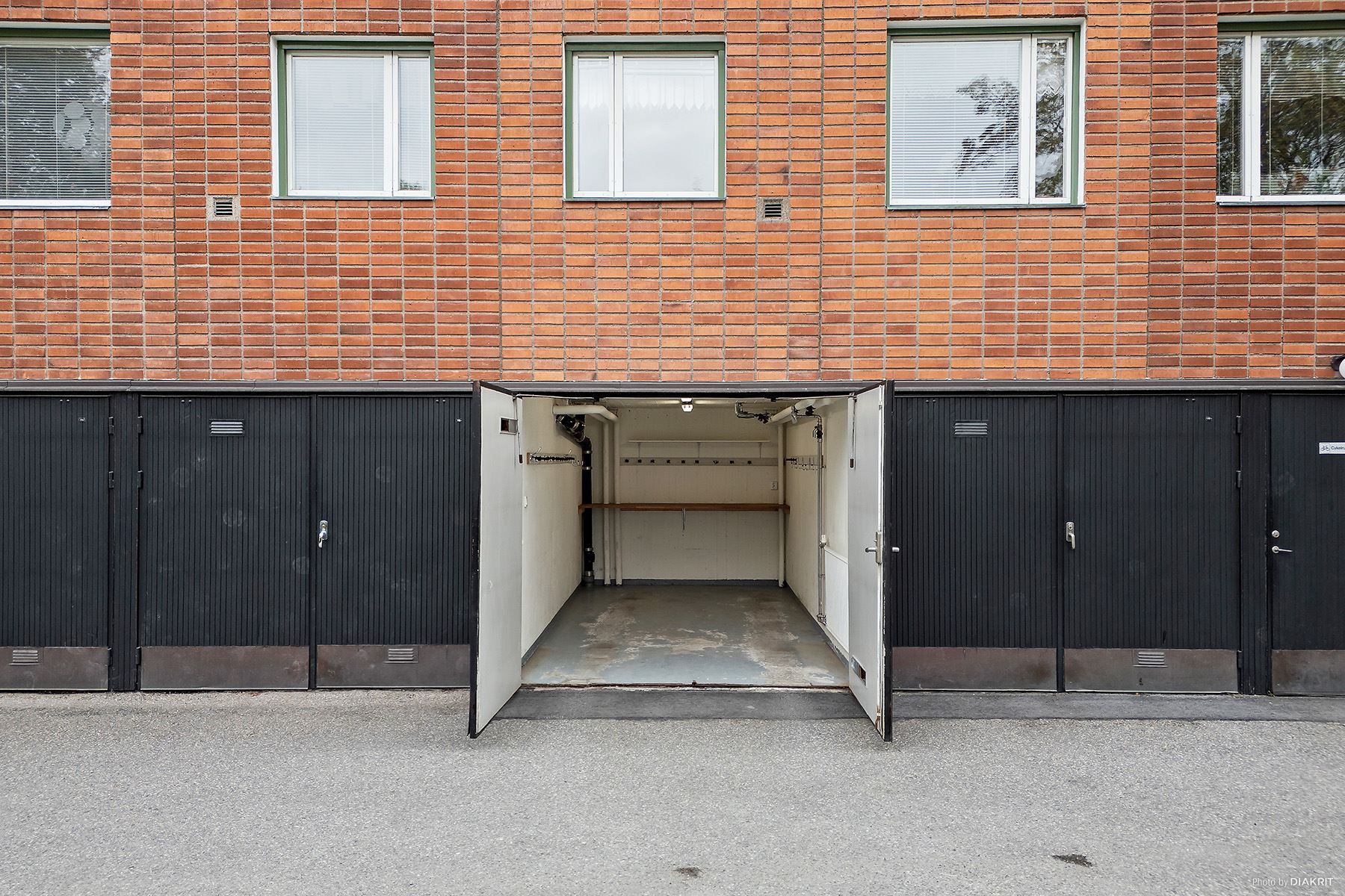 Separat garage till salu på Kruthornsvägen 22A