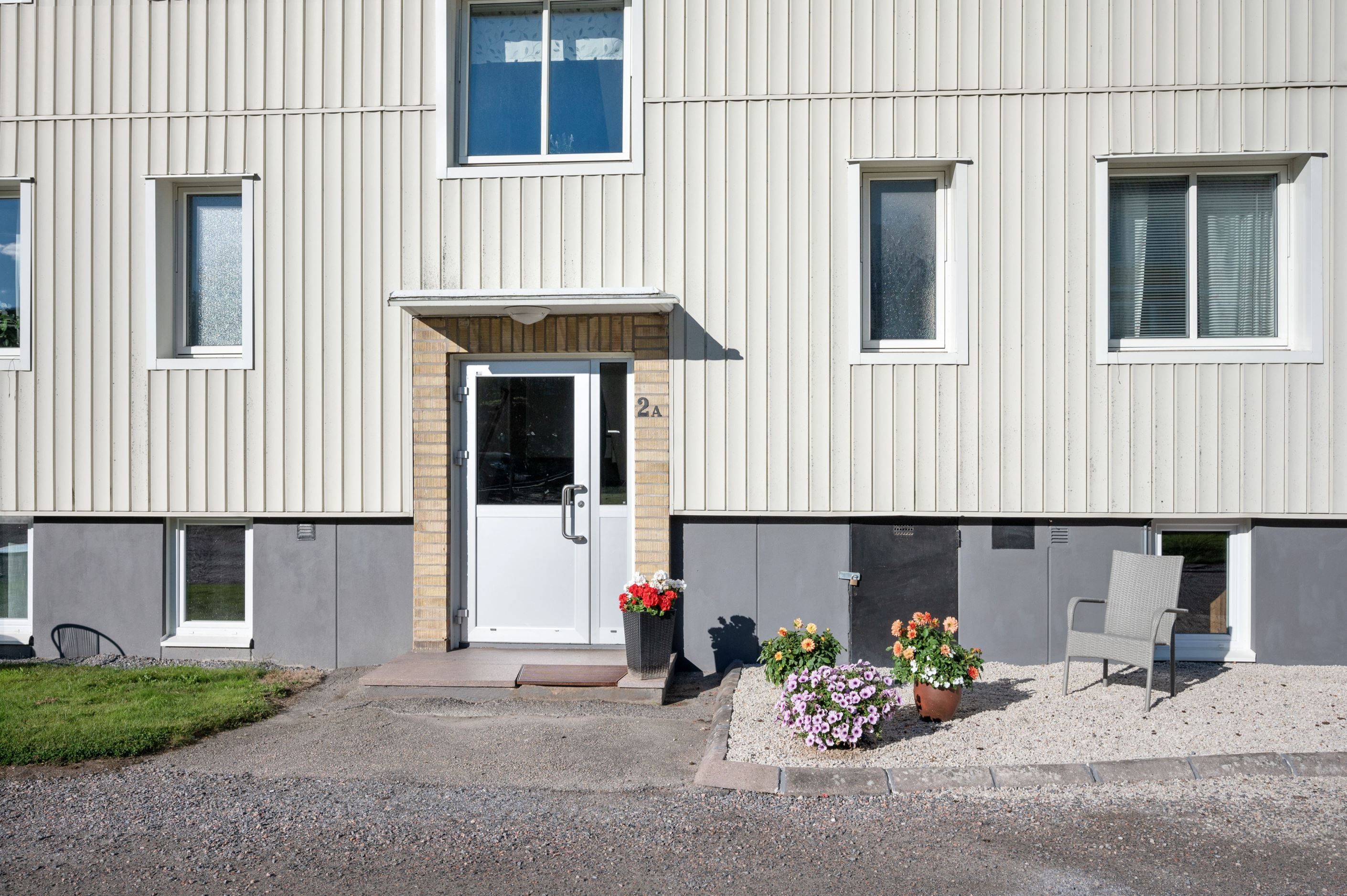 I uppgången 2A finner ni denna mysiga etta!