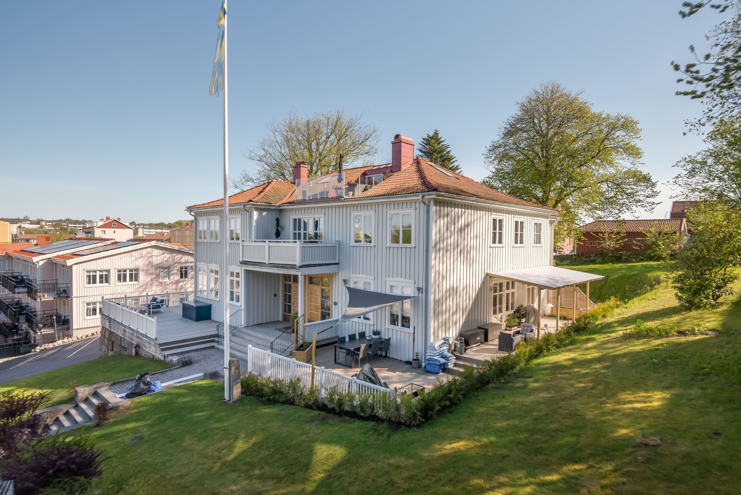 Välkomna till Norra Linnégatan 5B i Strömstad!