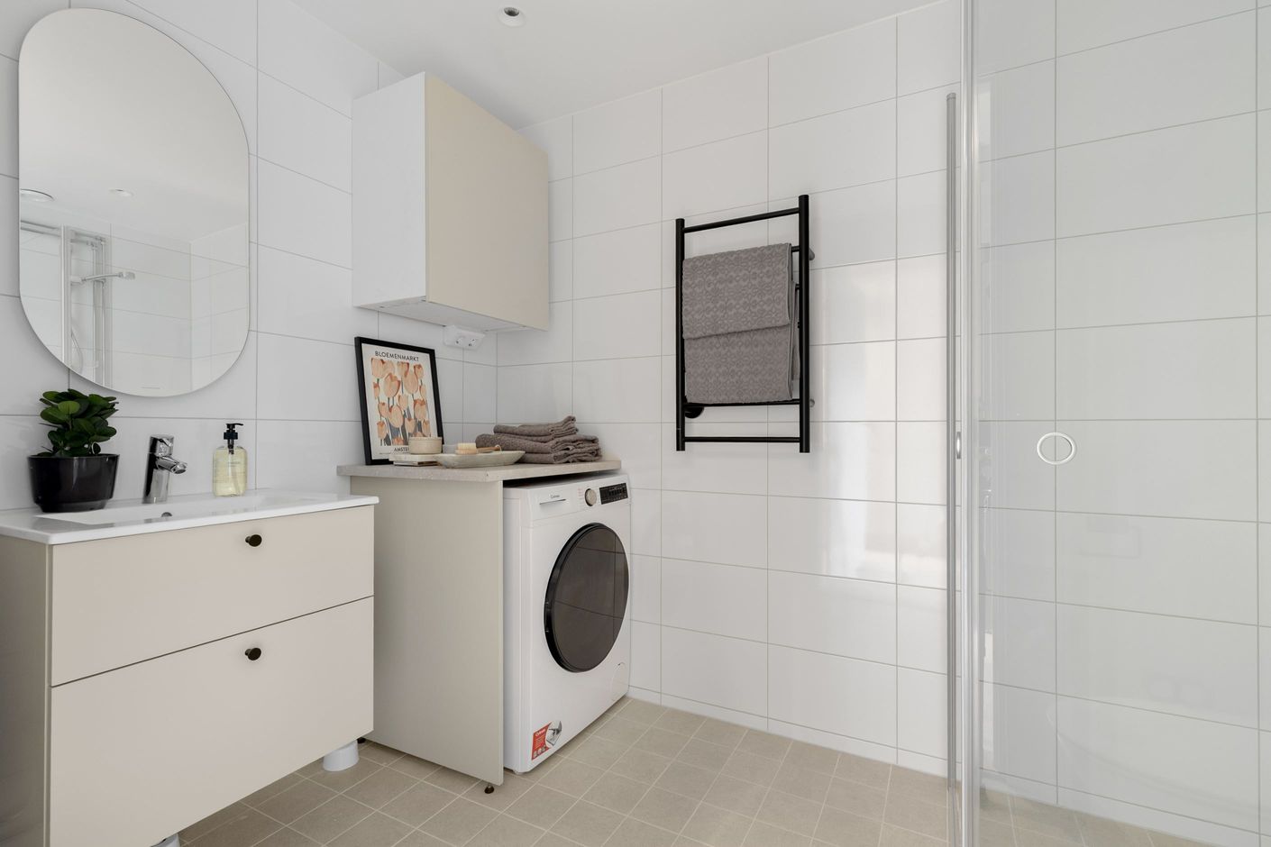 OBS! Visningslägenhet – inredning och material visas, lika i samtliga lägenheter!