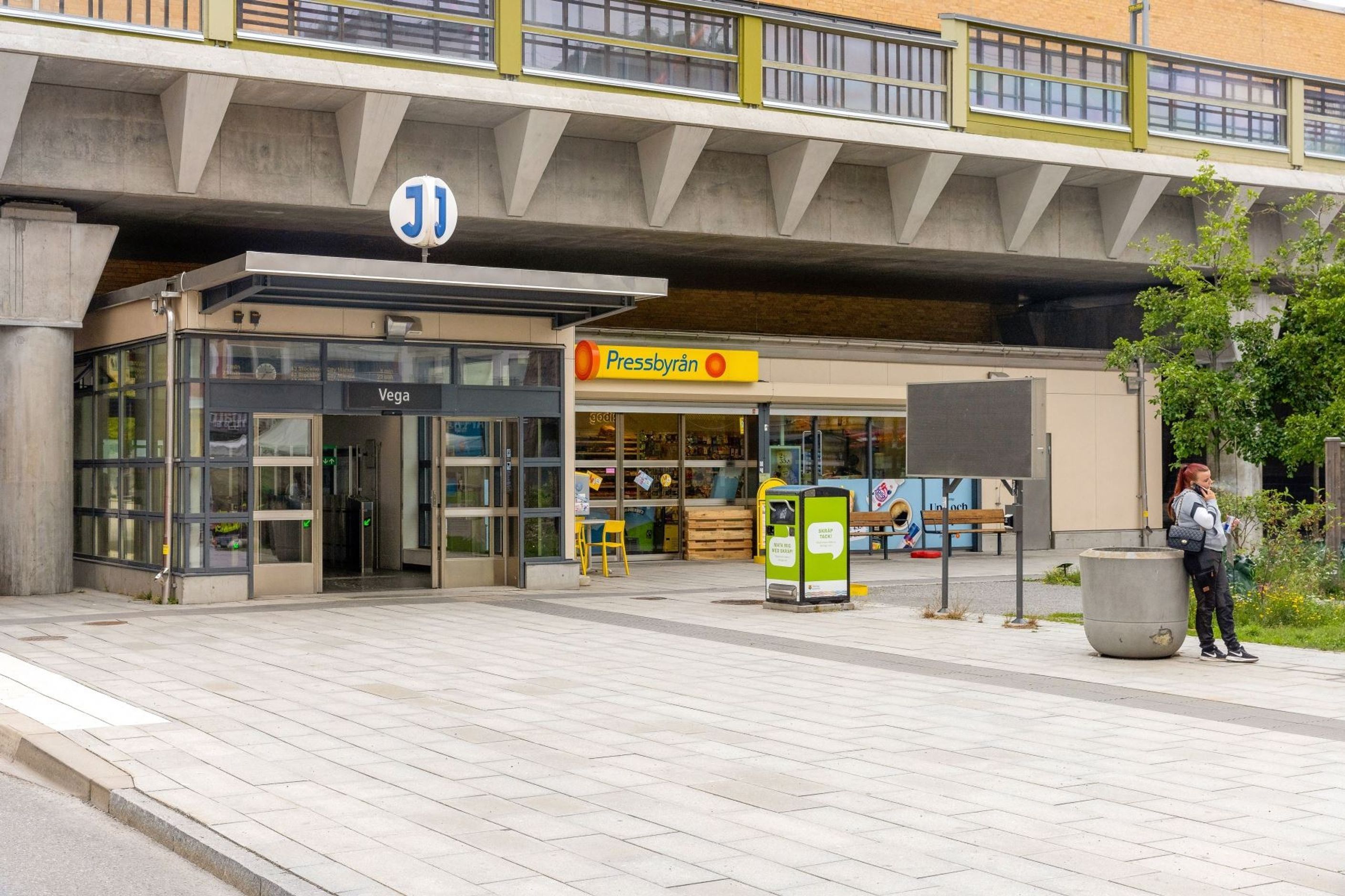 Vega pendeltågsstation