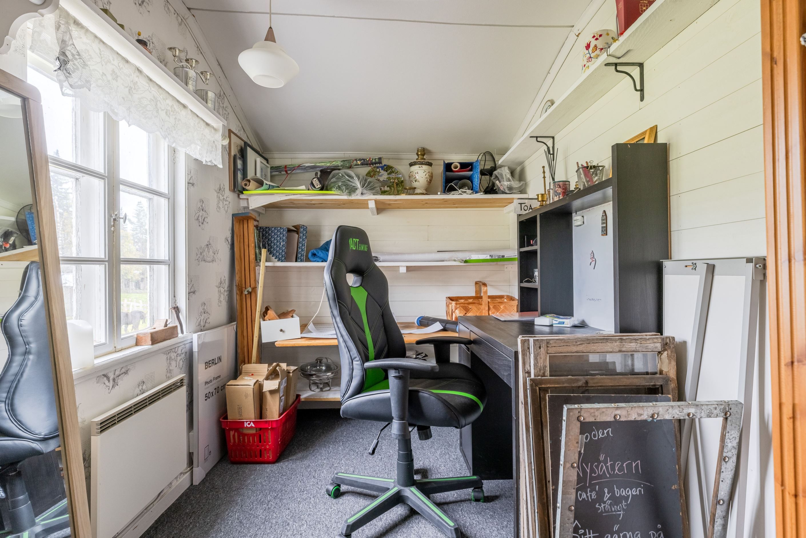 Kontor på övre plan