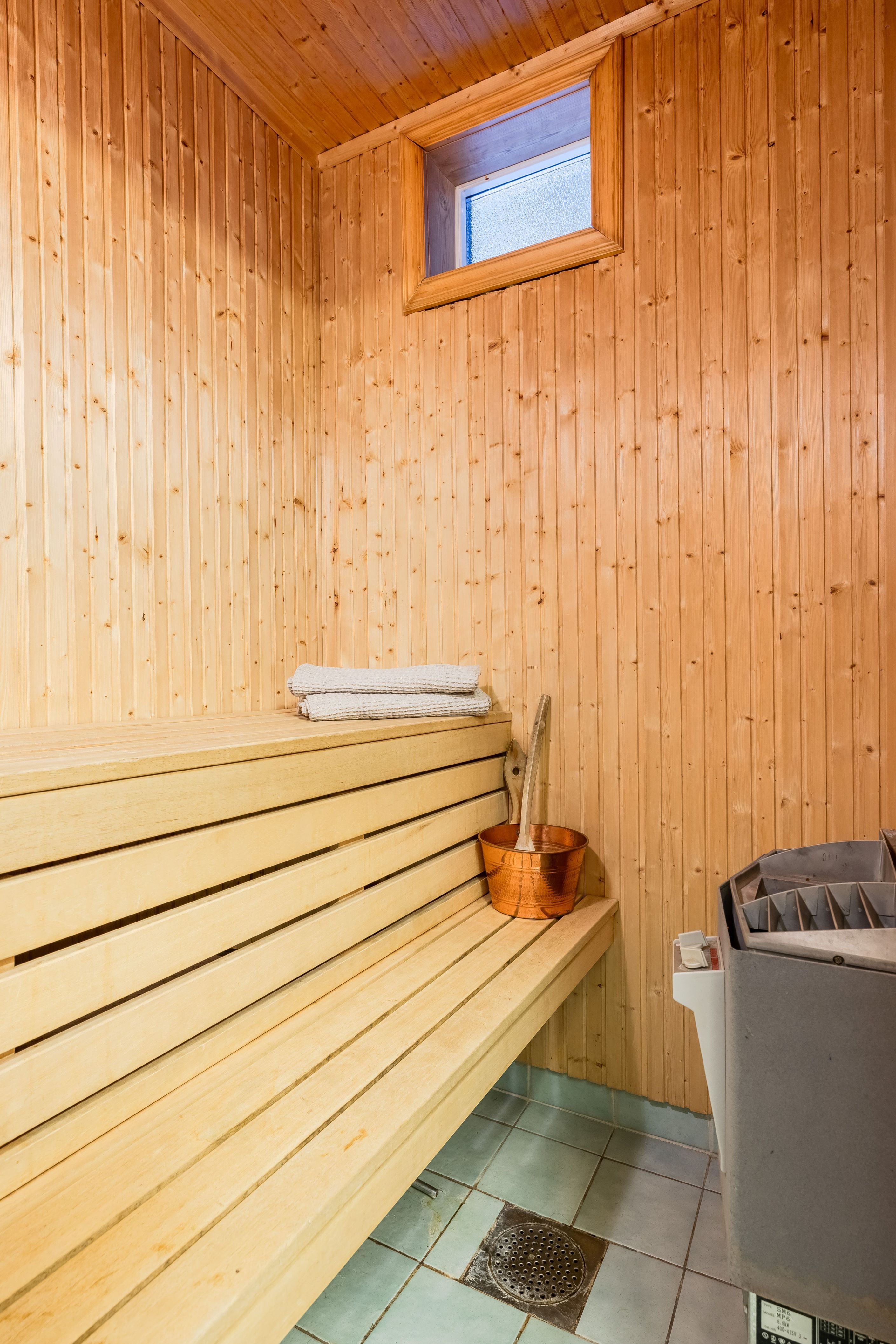 Bastu i badrum (entréplan)