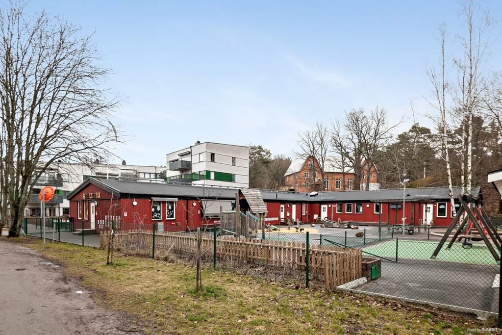 Populär förskola alldeles intill