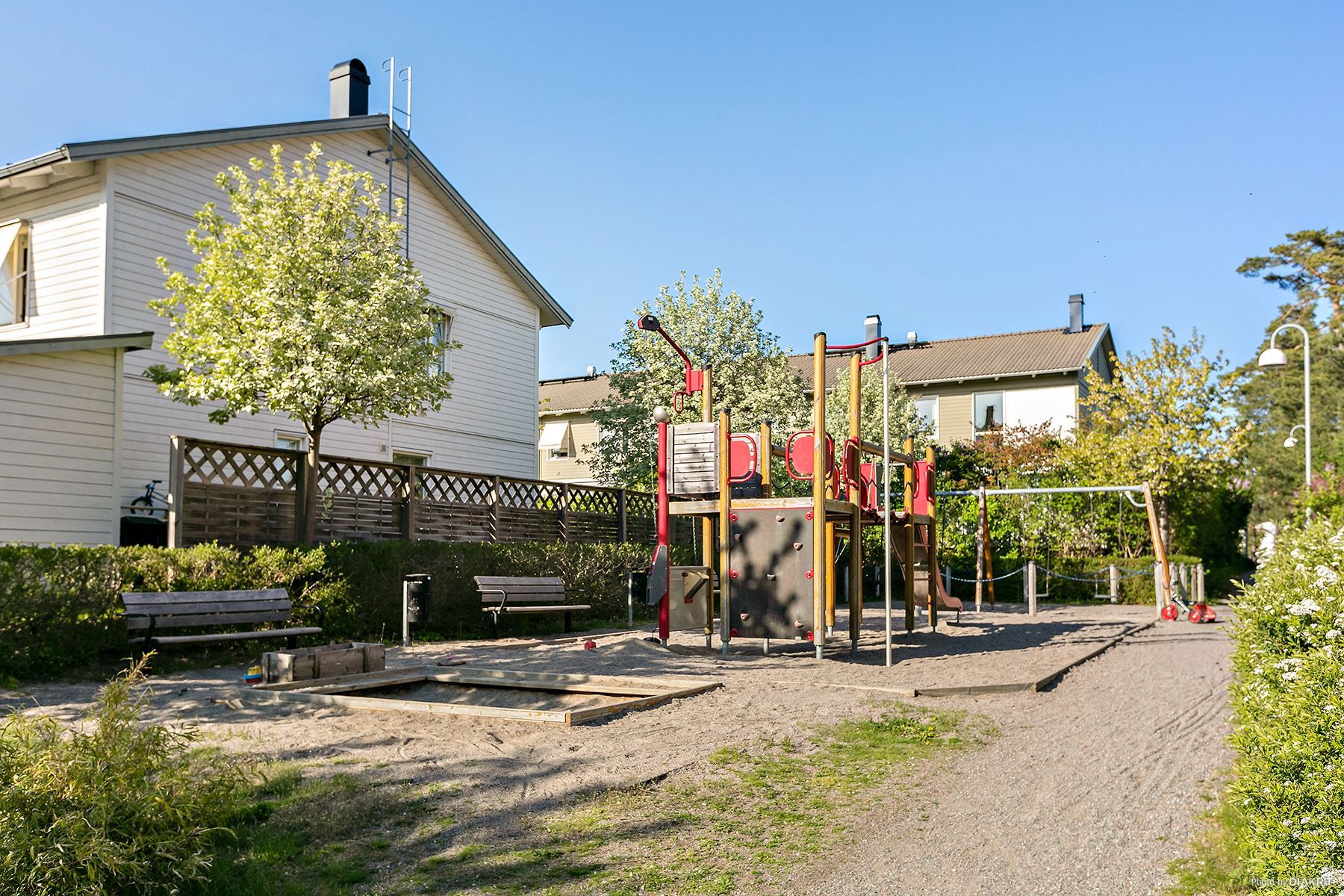 Lekplats i kvarteret