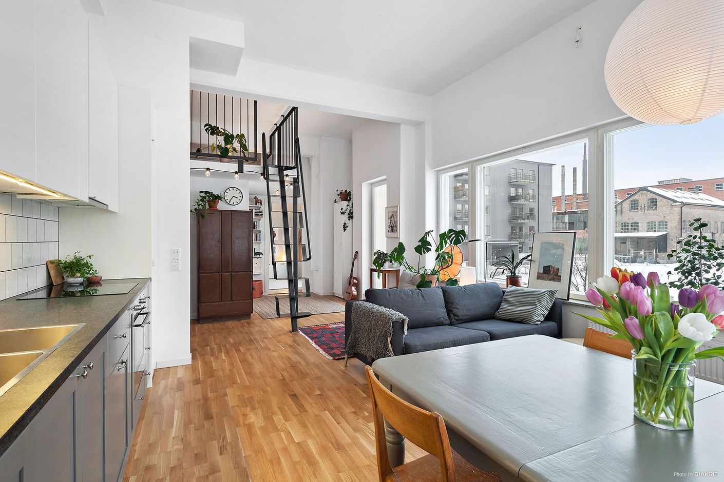 Synliga betongpelare, balkar och rör