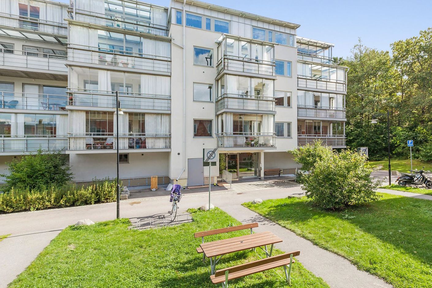 Hästskovägen 14