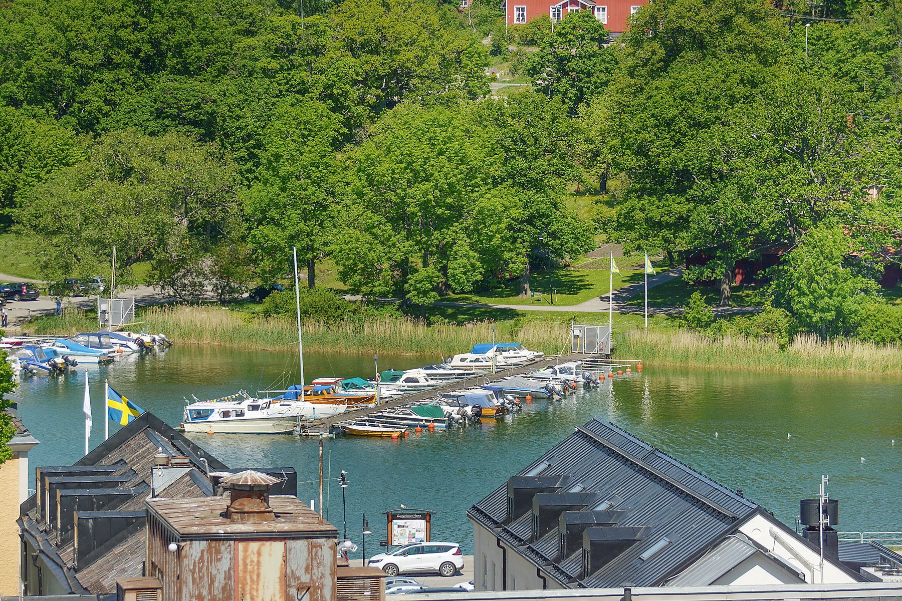 Båtklubben på den norra delen av viken