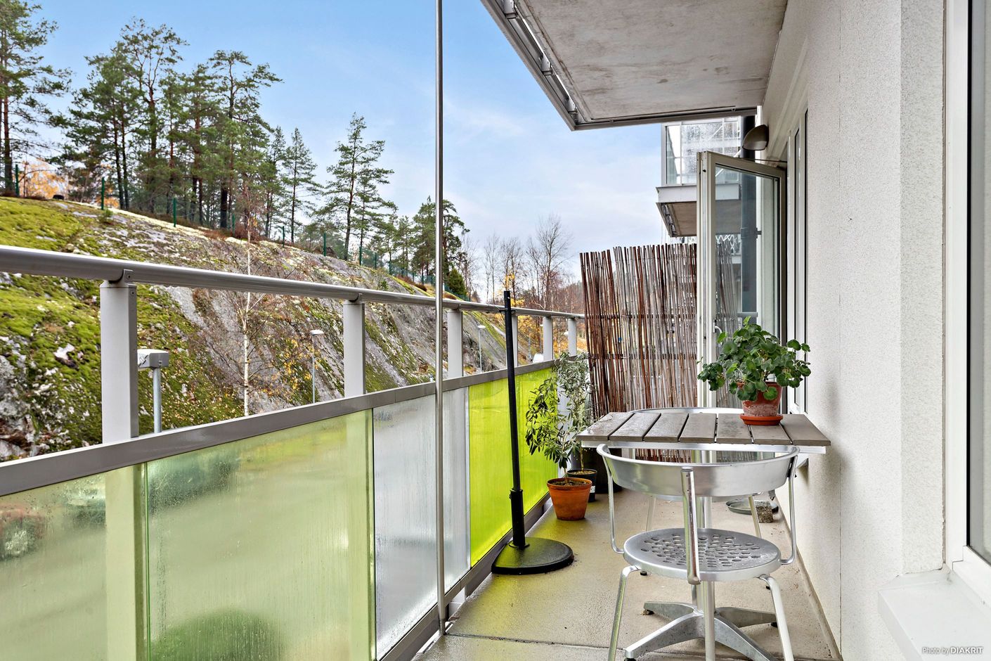 Unik lång balkong- dubbett så stor mot övriga