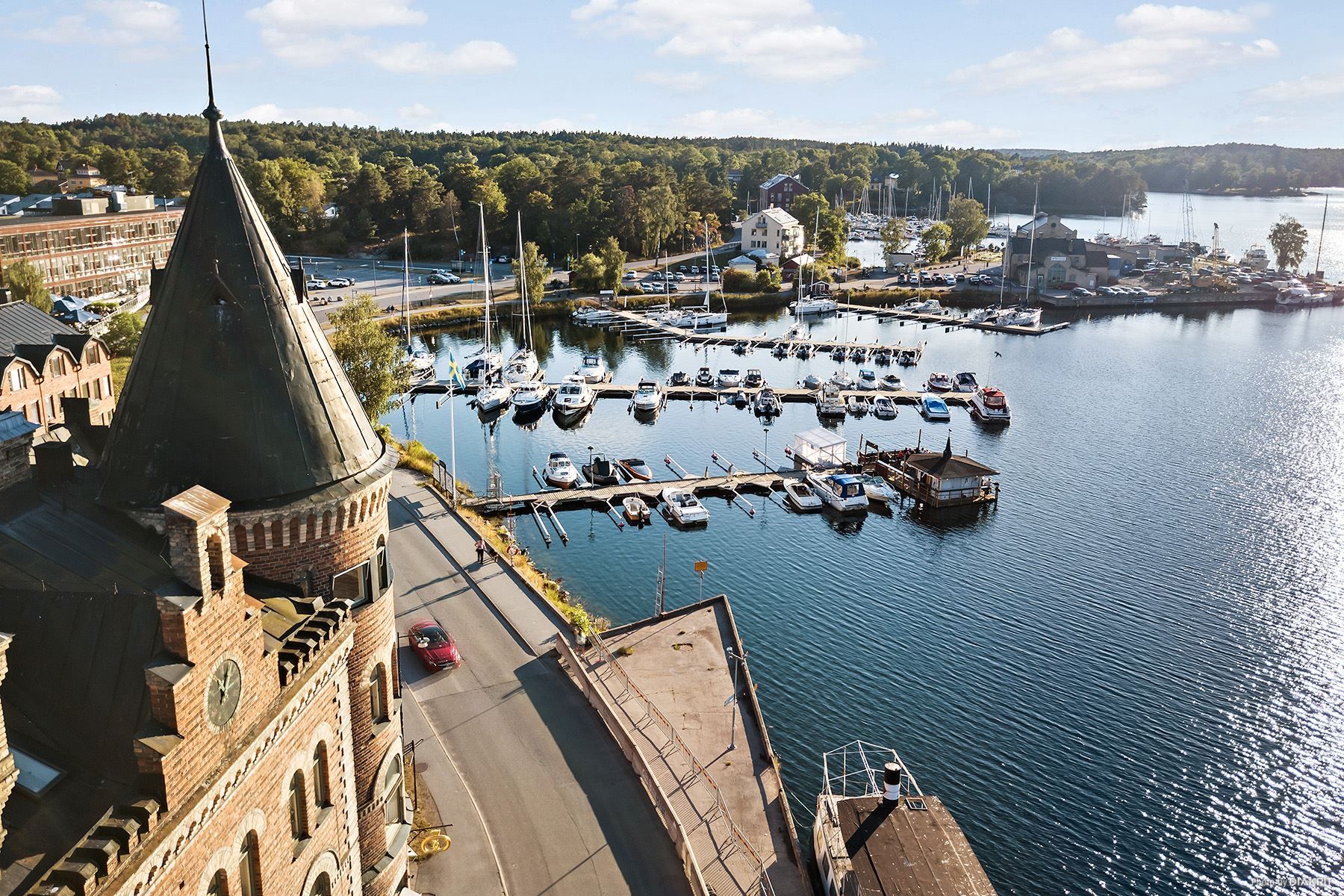 Vackra Tornhuset i kvällssol