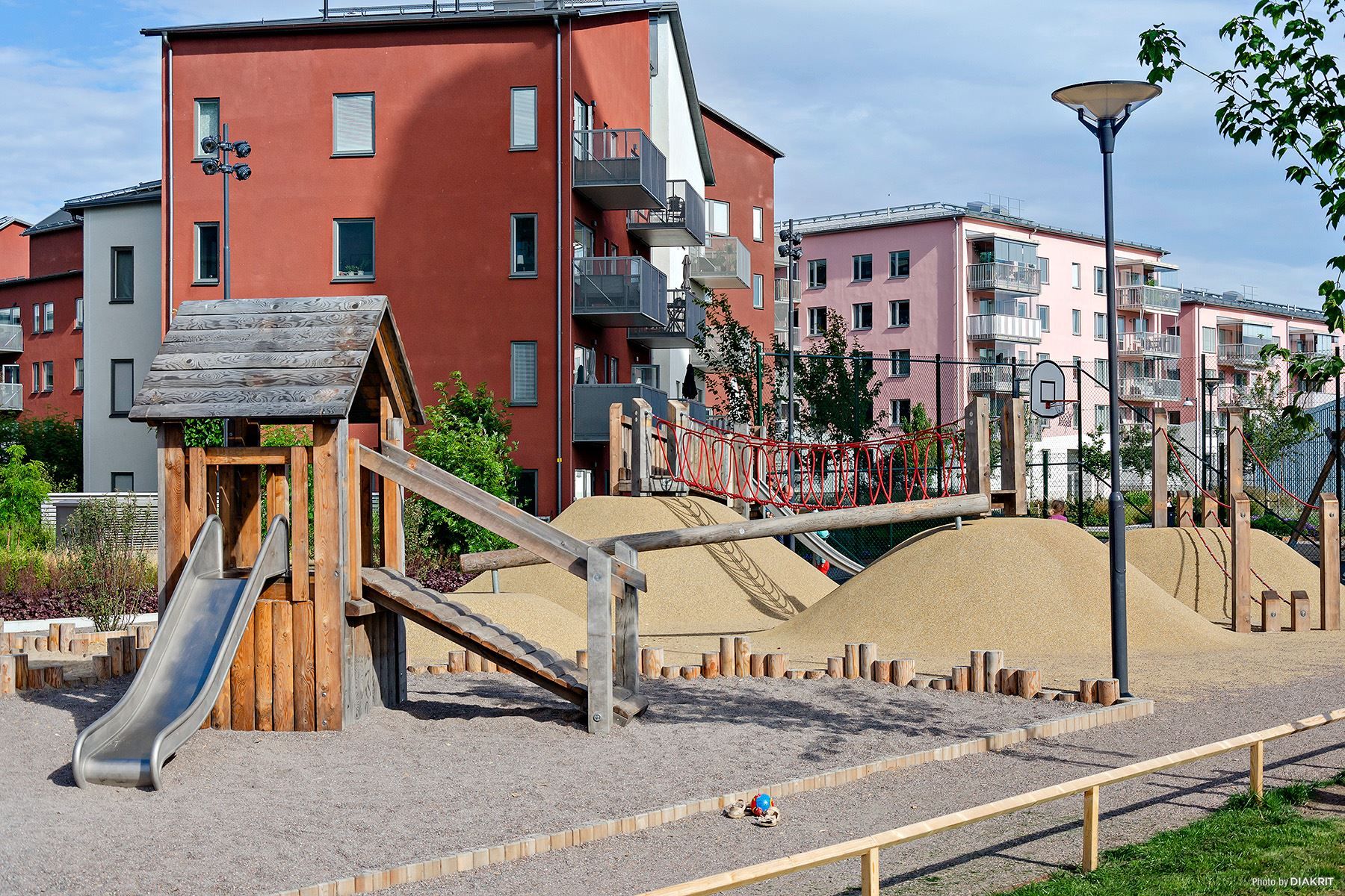 Lekplats i fajansparken - söder om hamnen