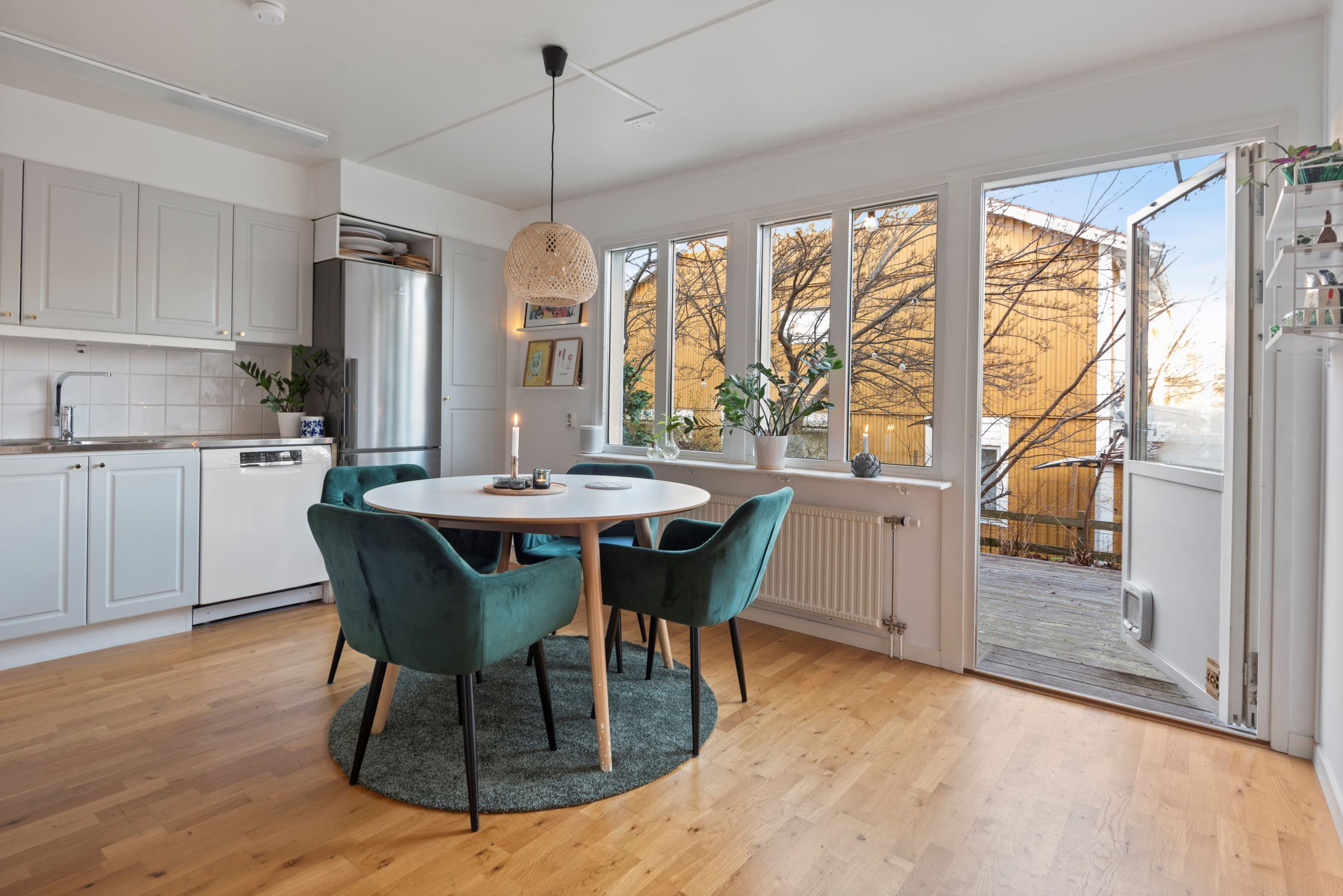 Trivsamt och rymligt kök.