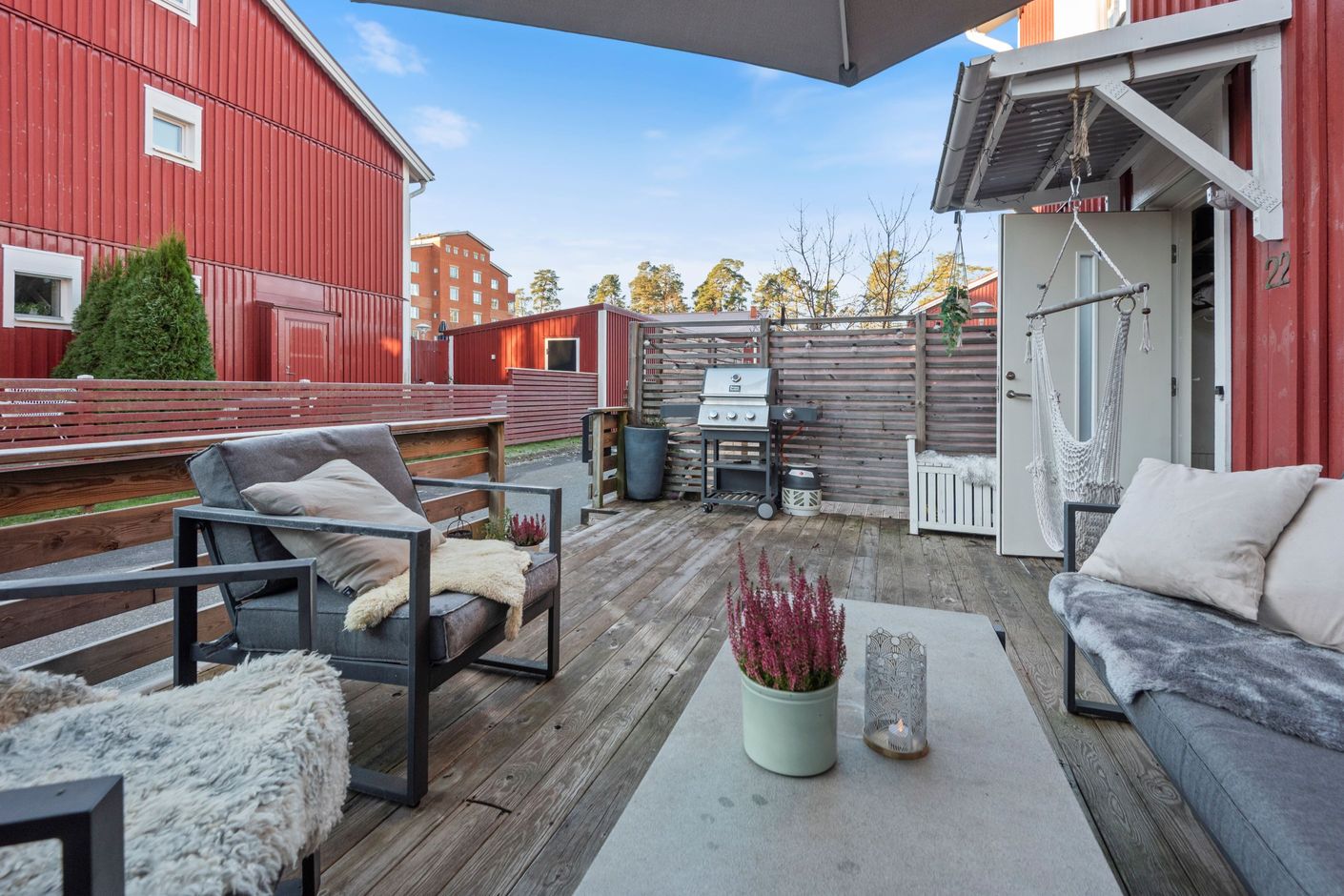 Stor altan i bästa sydvästläge!