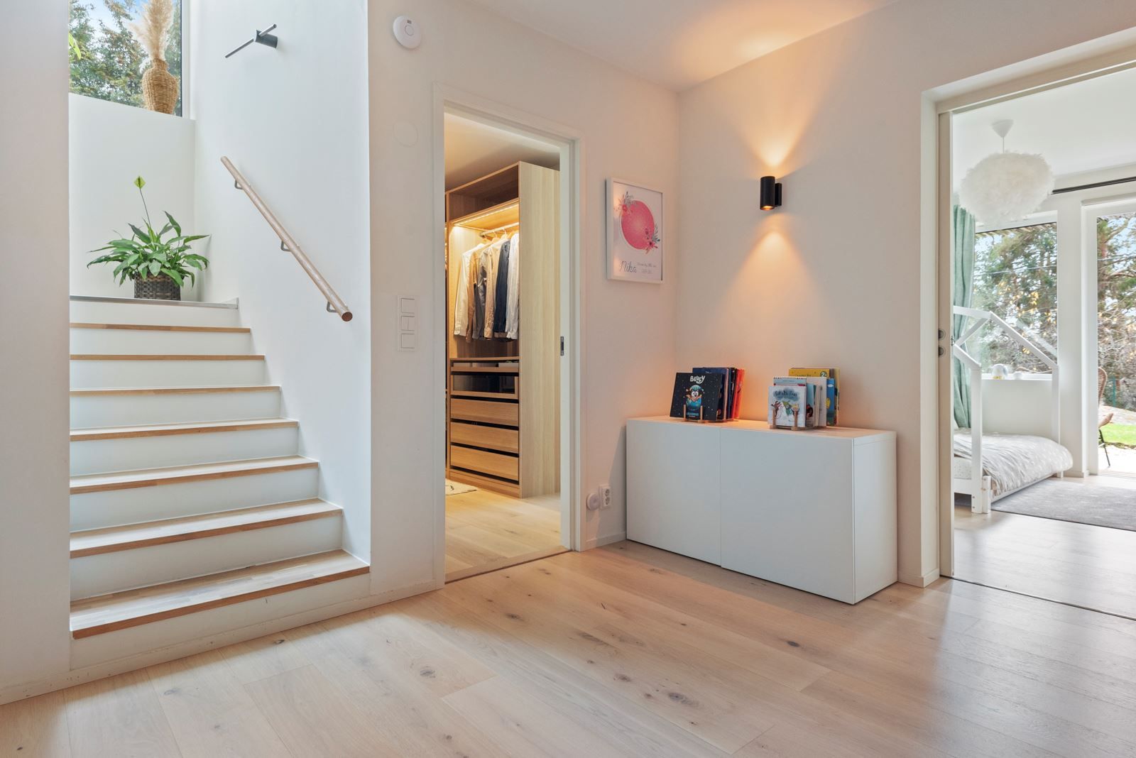 Allrum på nedre plan