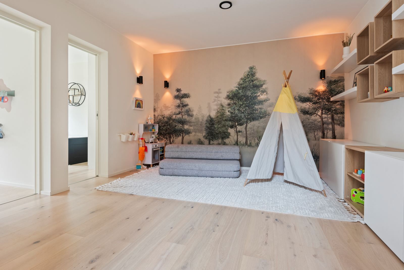 Allrum på nedre plan