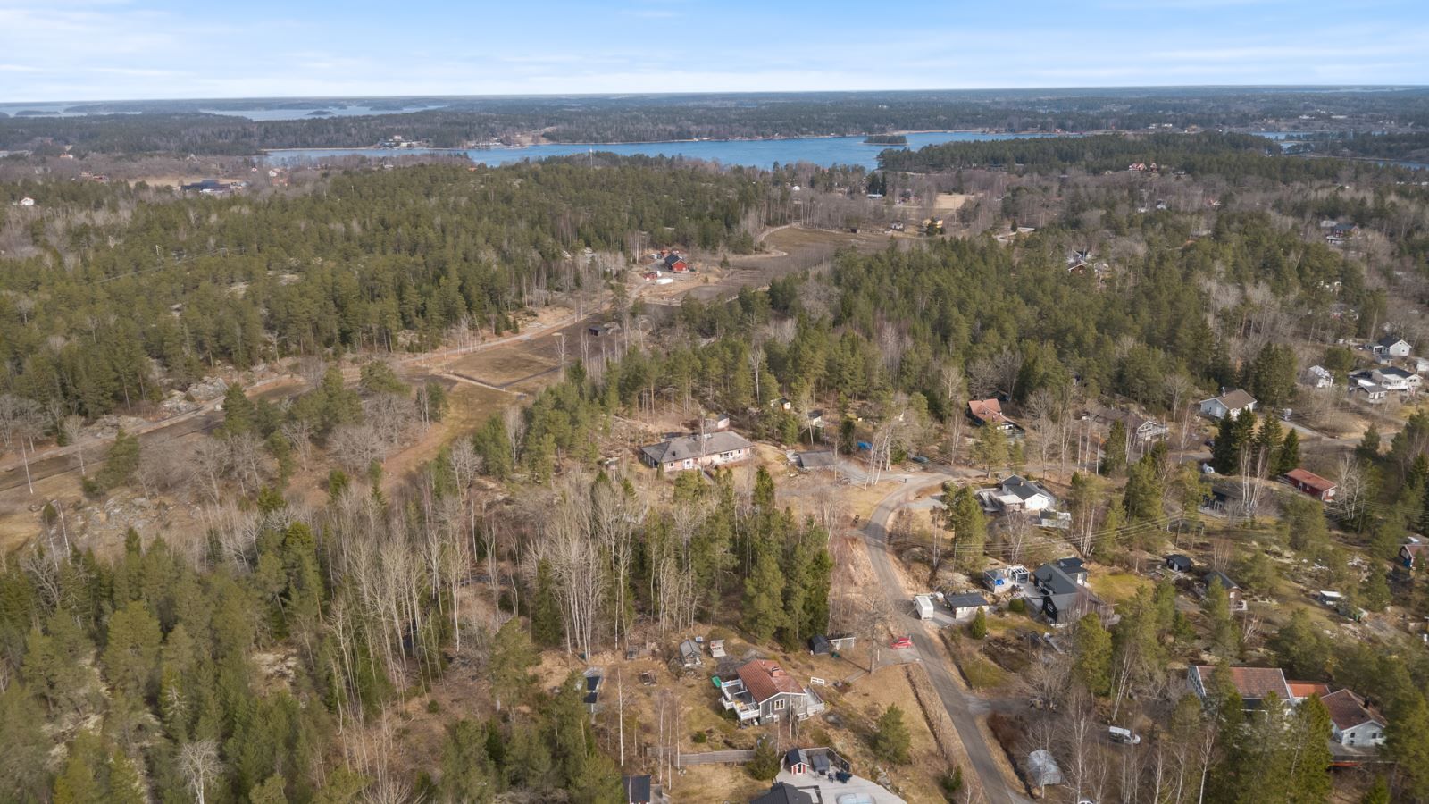 Ca 800 m till havet.