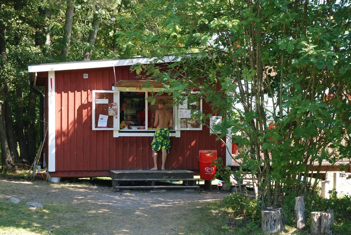 Den idylliska sommarkiosken.
