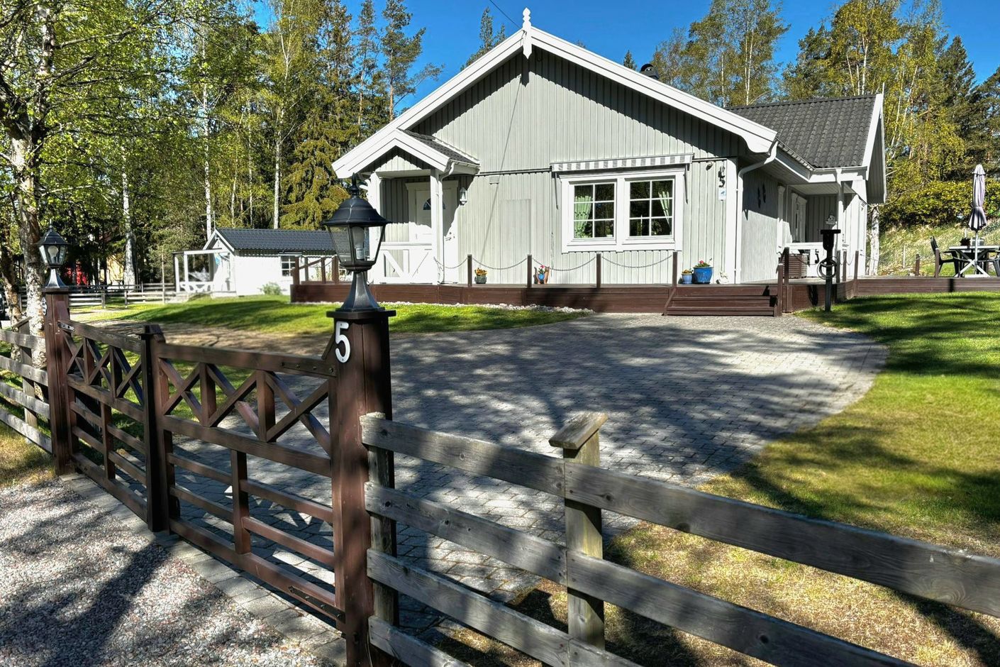 Säljarens bild på huset