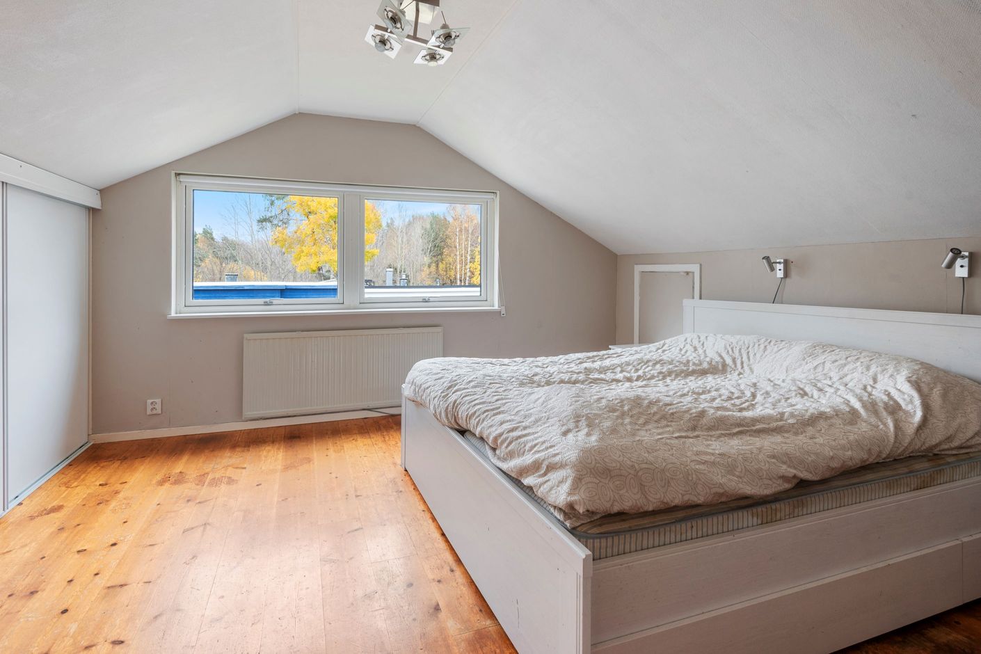 Sovrum övervåning
