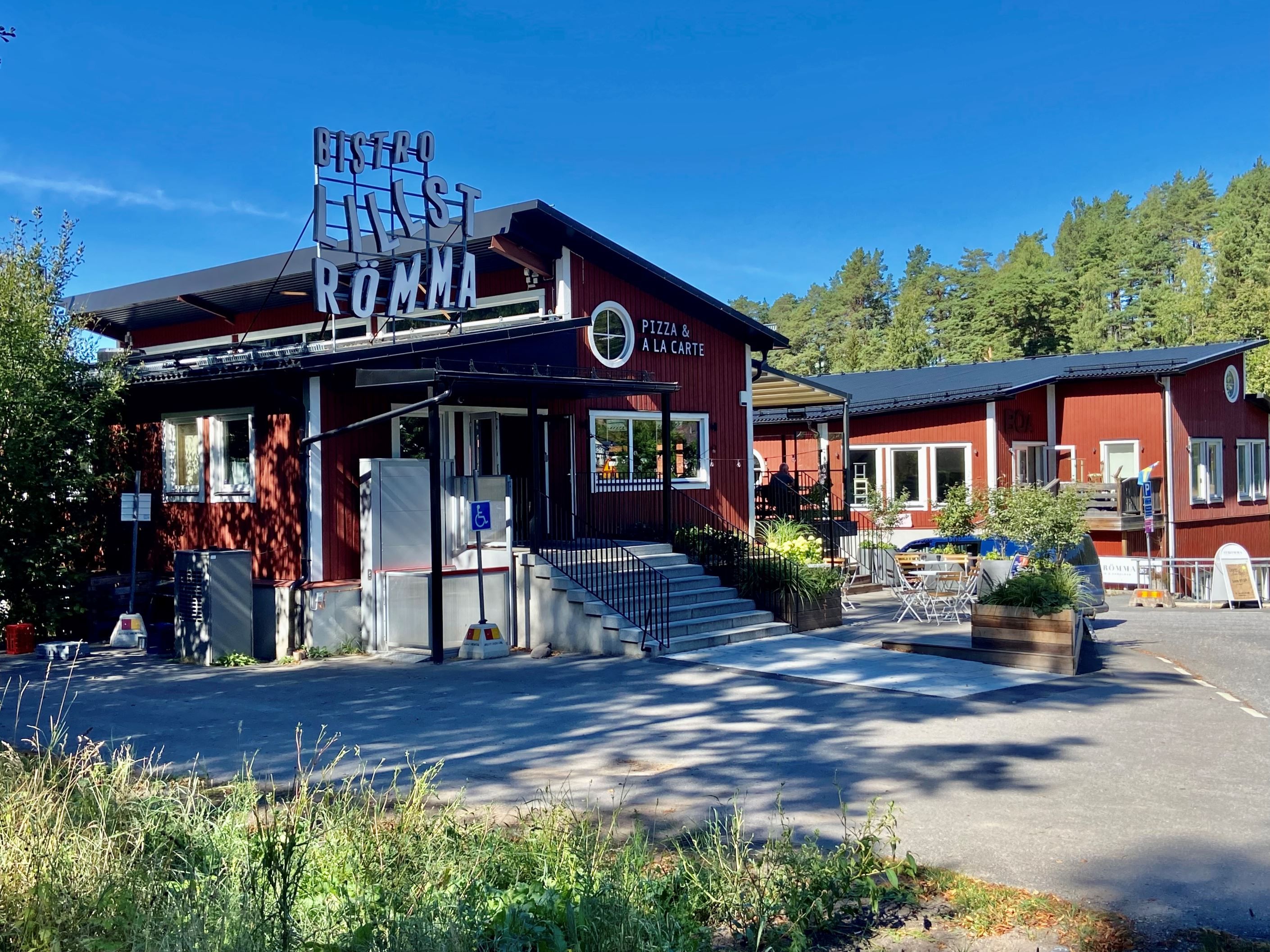 Lillströmma restaurang samt inredningsbutik