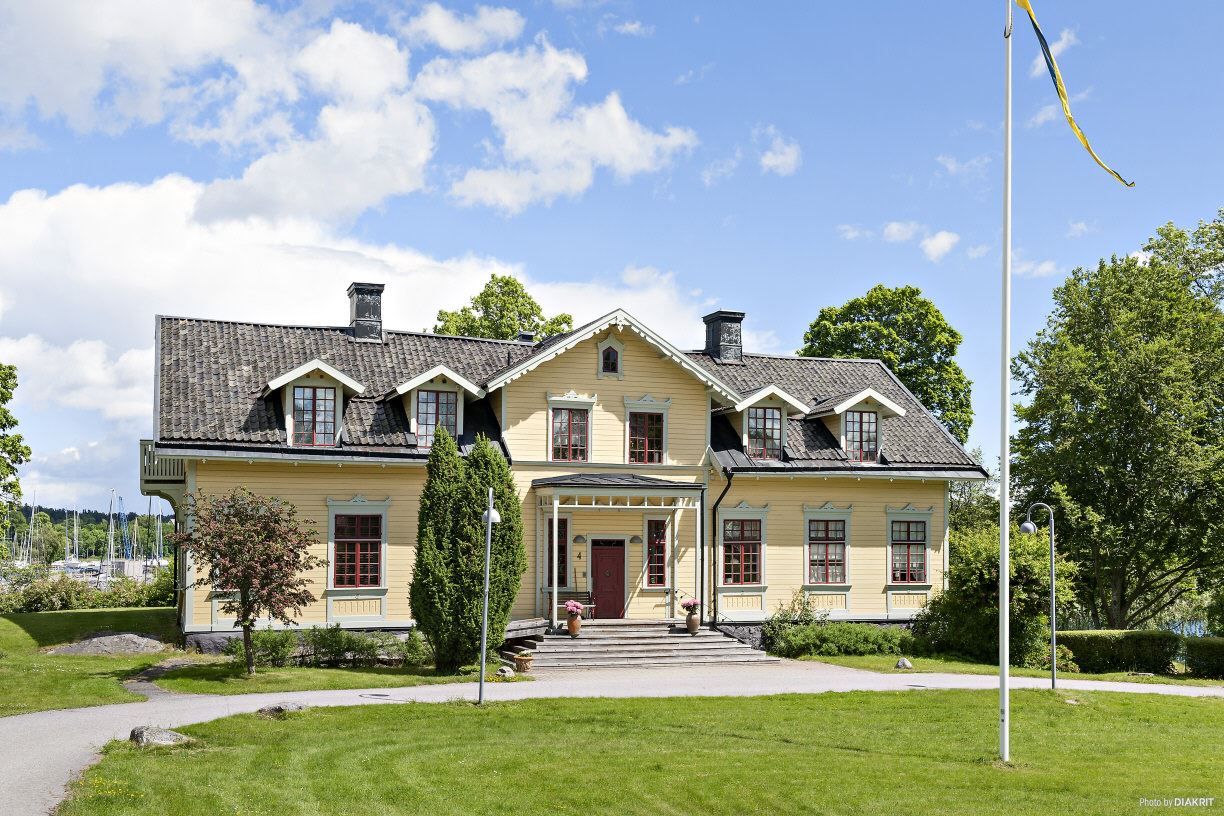 Den fint bevarade herrgärdsbyggnaden