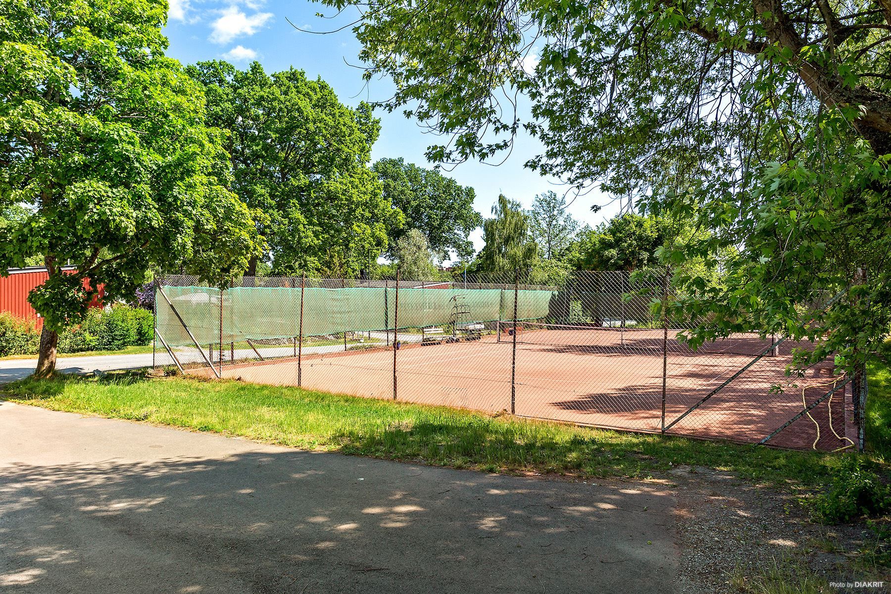 Tennisbana i området