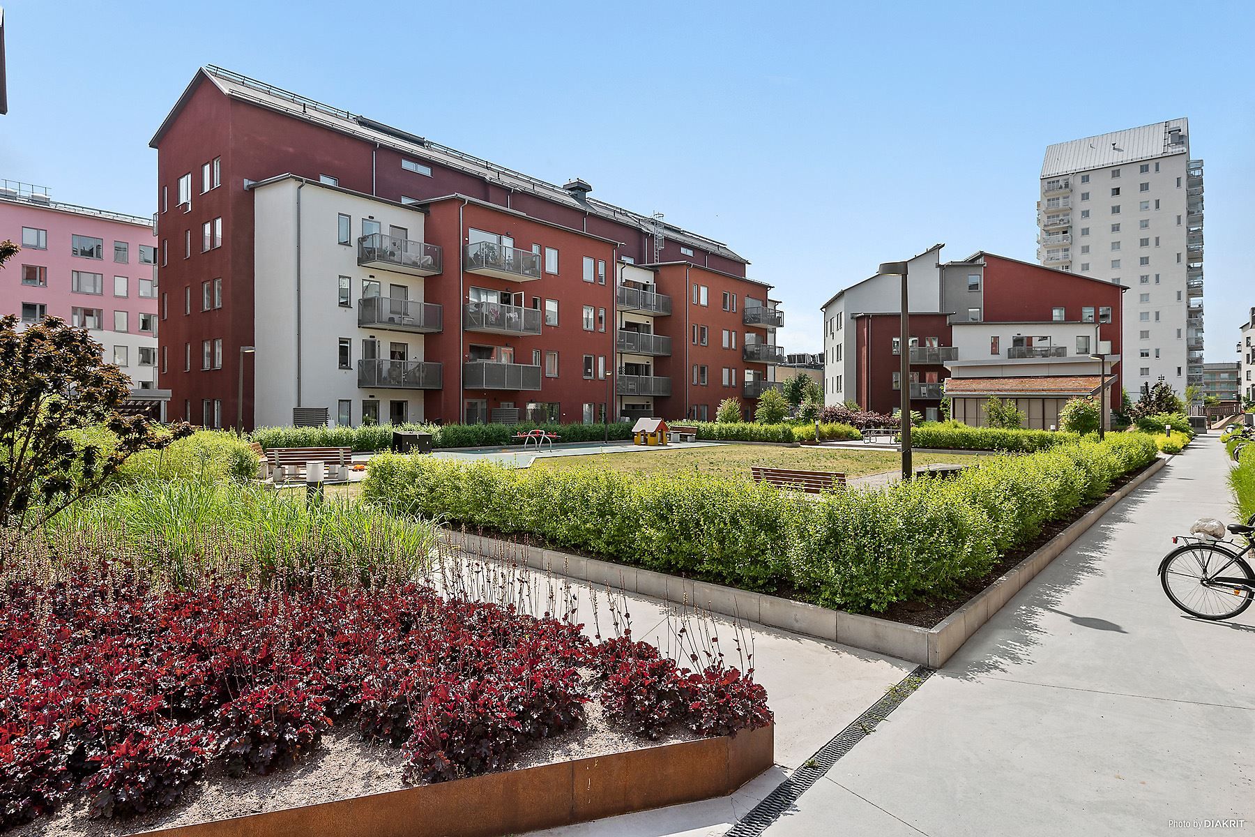 Innergård Brf Domino/Sailor - Lekytor och boulebana