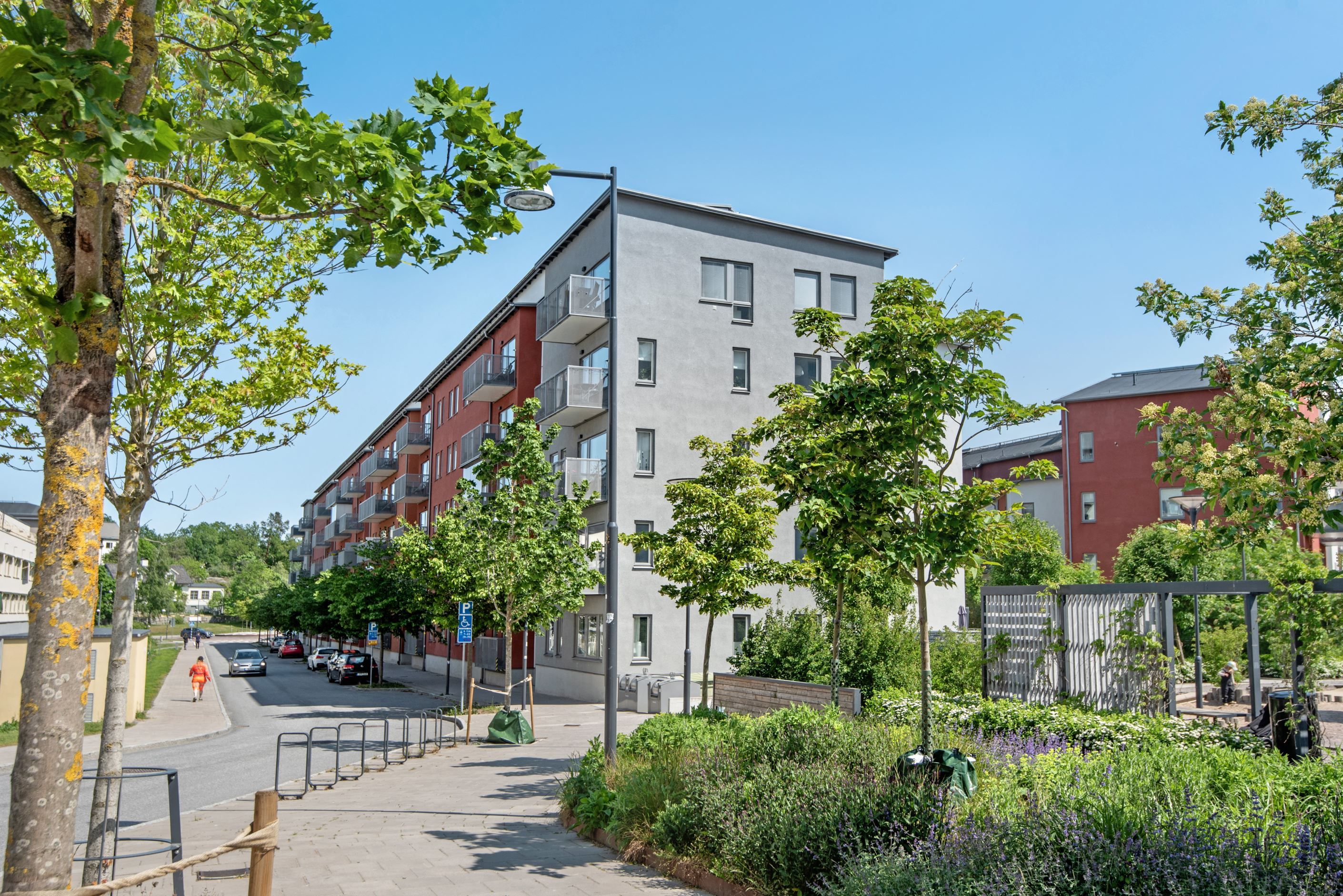 Fint gavelläge mot park