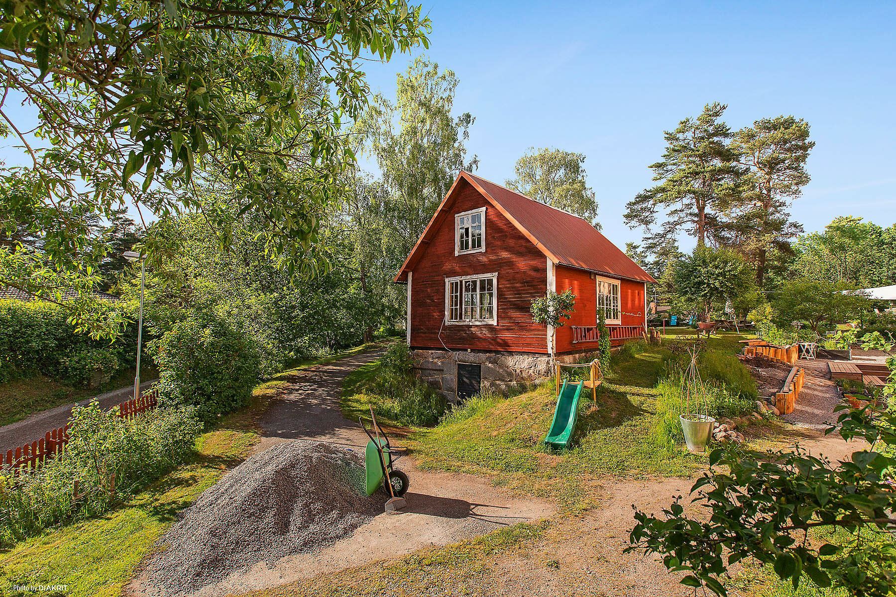 Njut av en stor gemensam trädgård