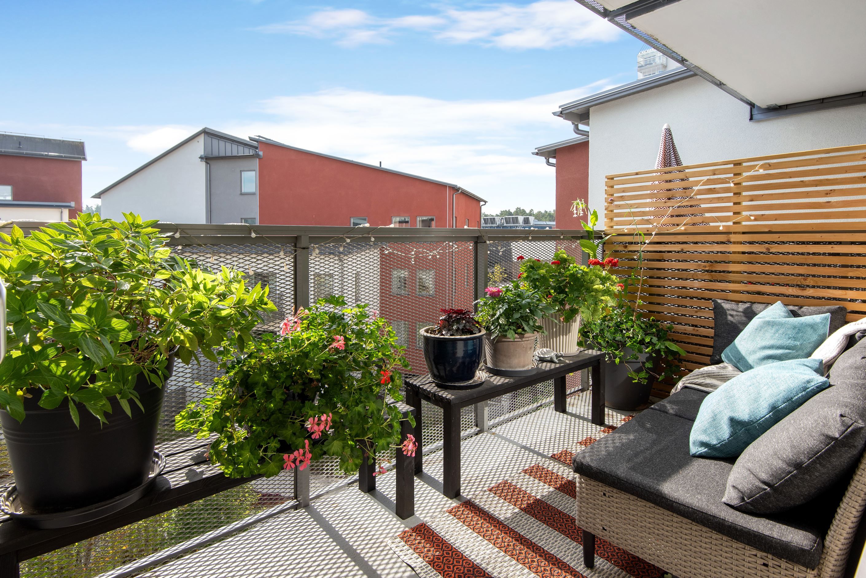 Soligt söderläge på balkongen!