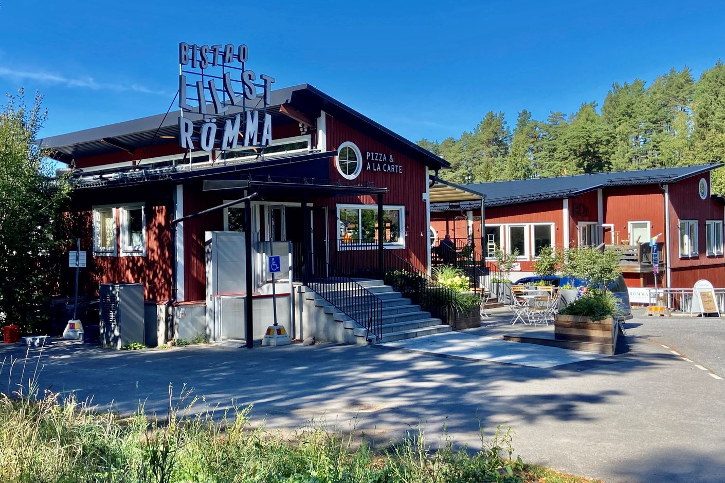 Lillströmma restaurang samt inredningsbutik