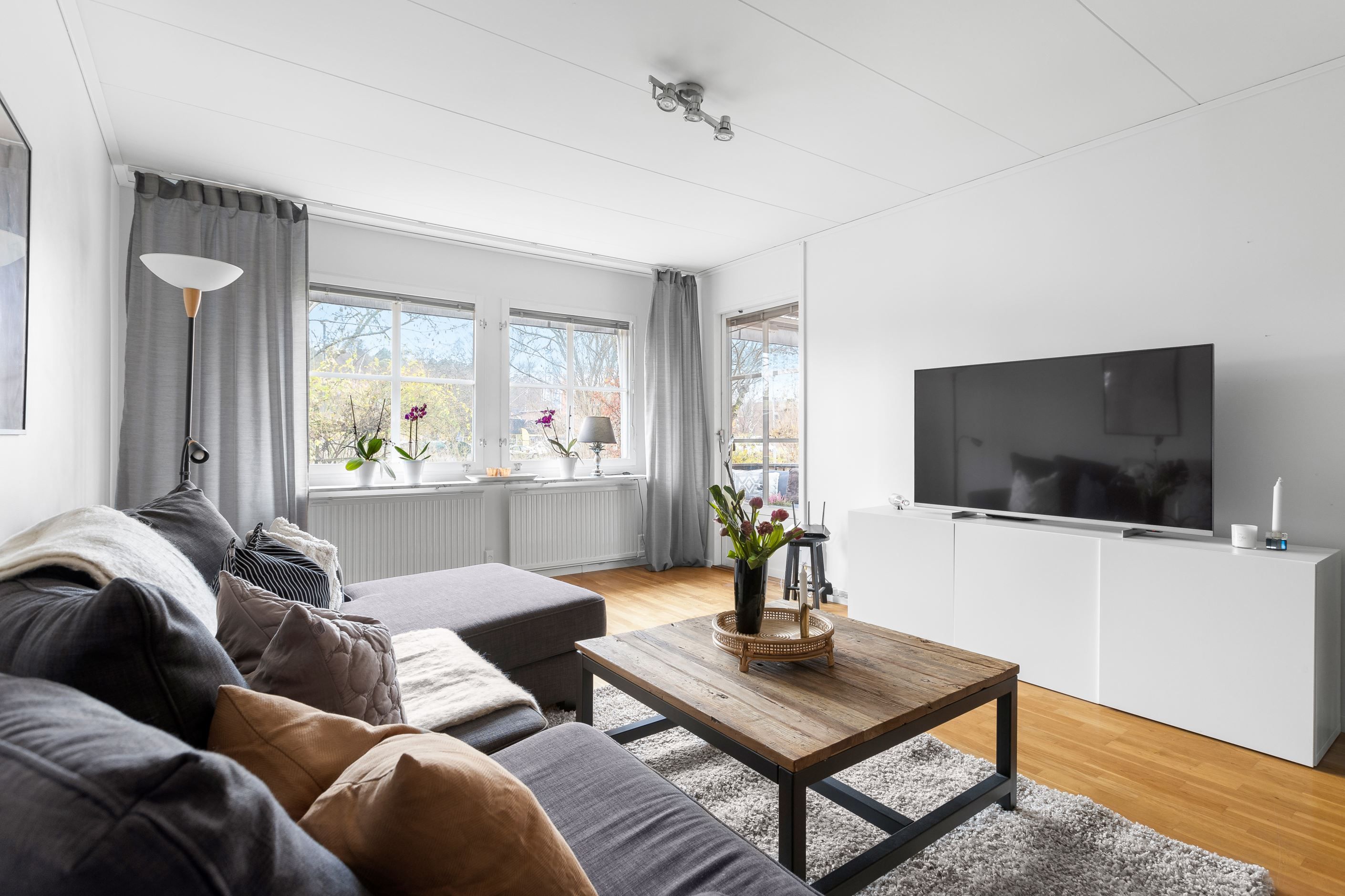 Härifrån har du utgång till baksidans uteplats
