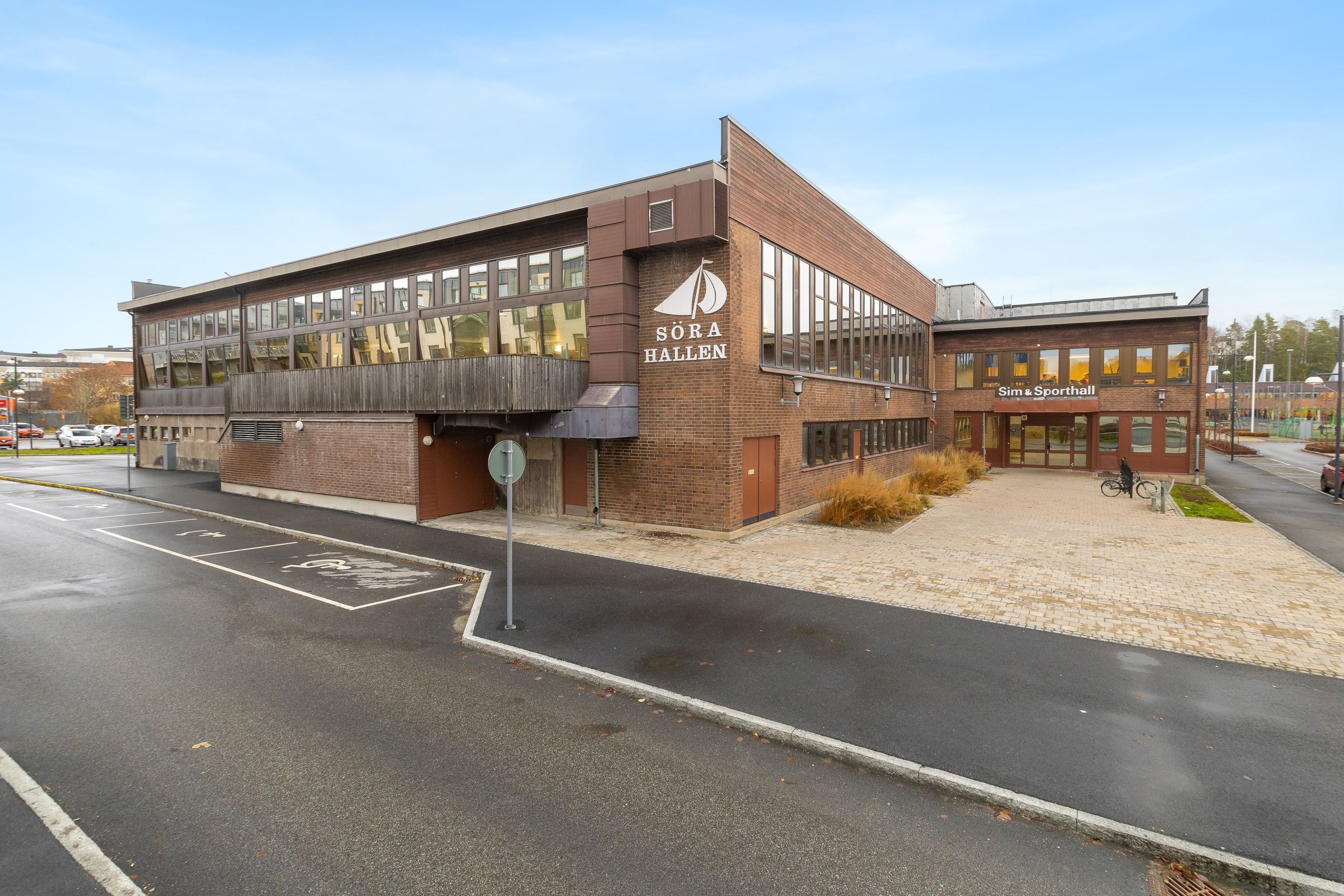 Söra simhall