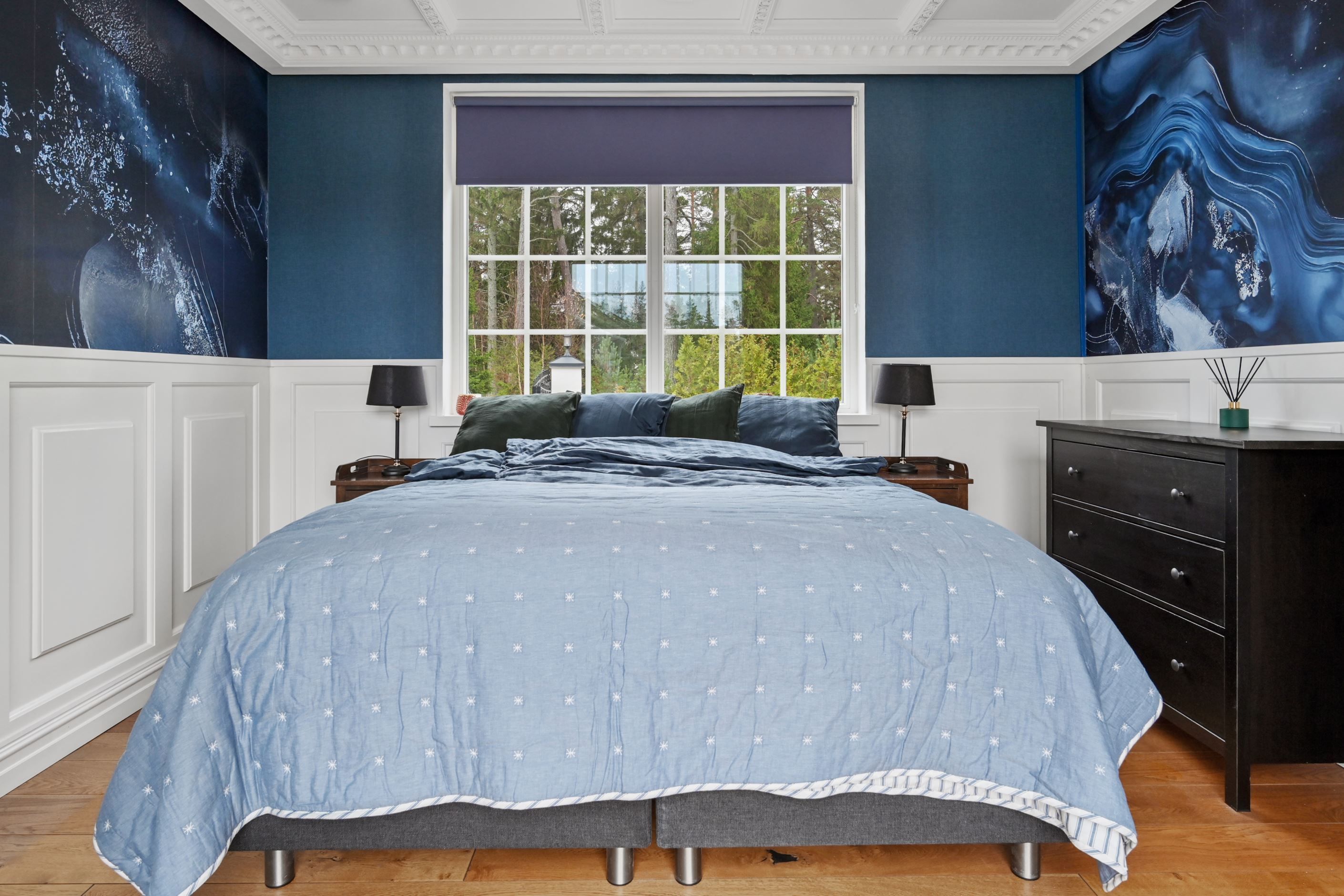 Sovrum på entréplan