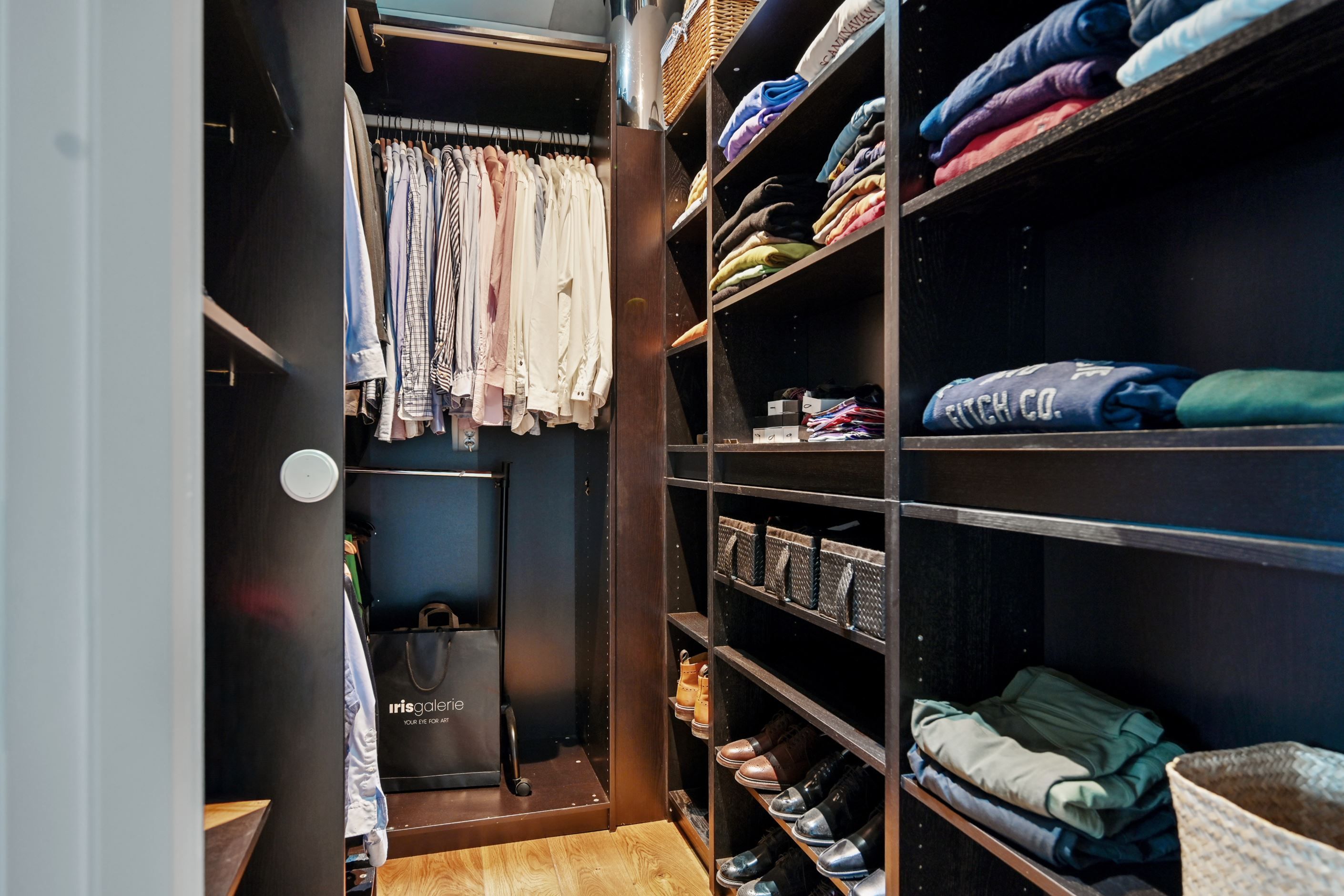 Walk in closet
