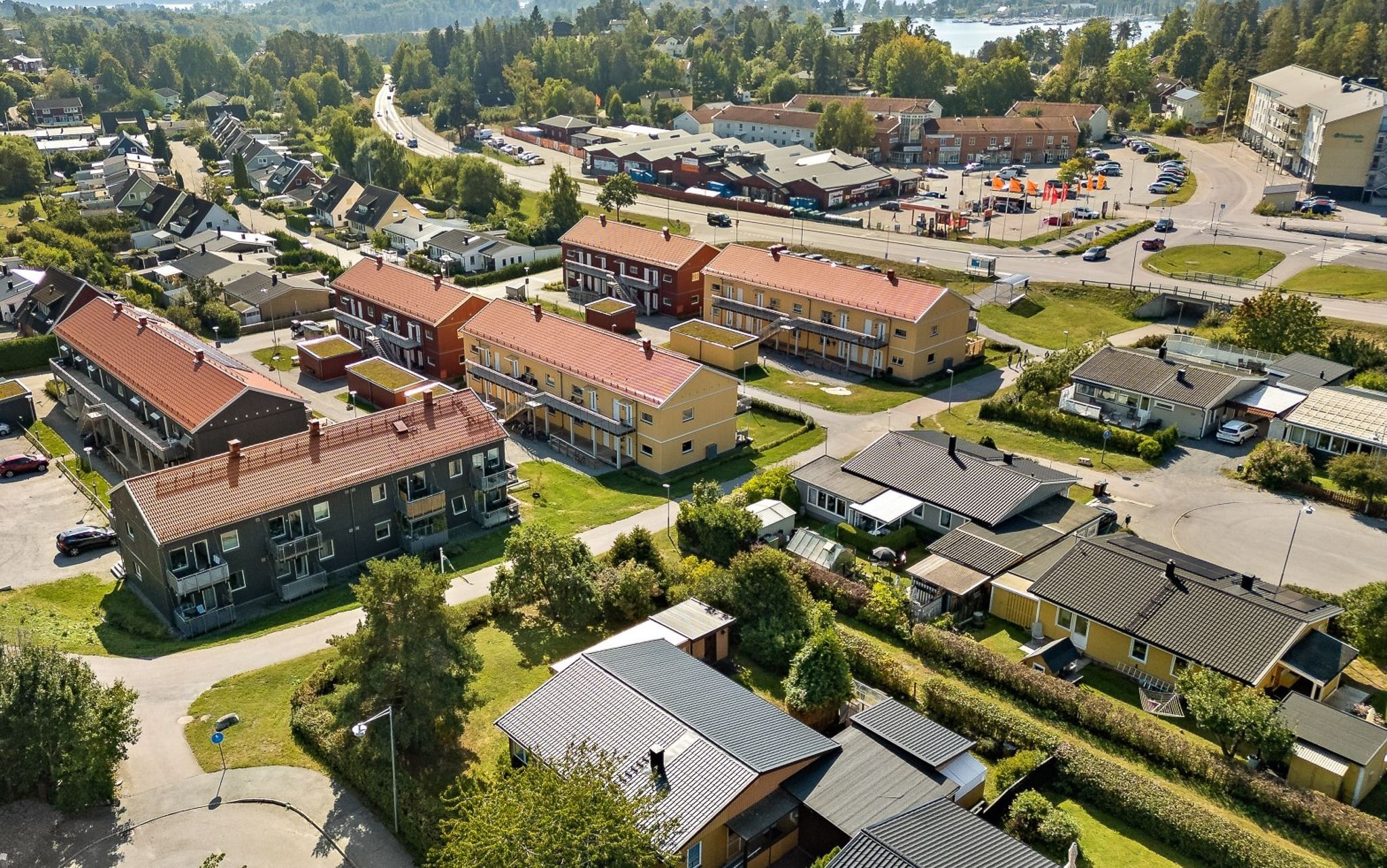 Plogvägen och Margretelunds Centrum