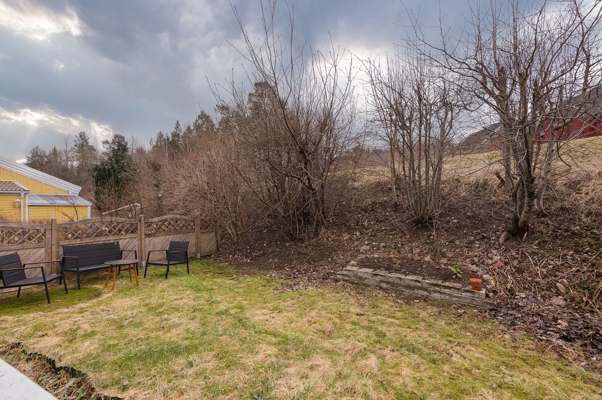 Plan gräsmatta för lek