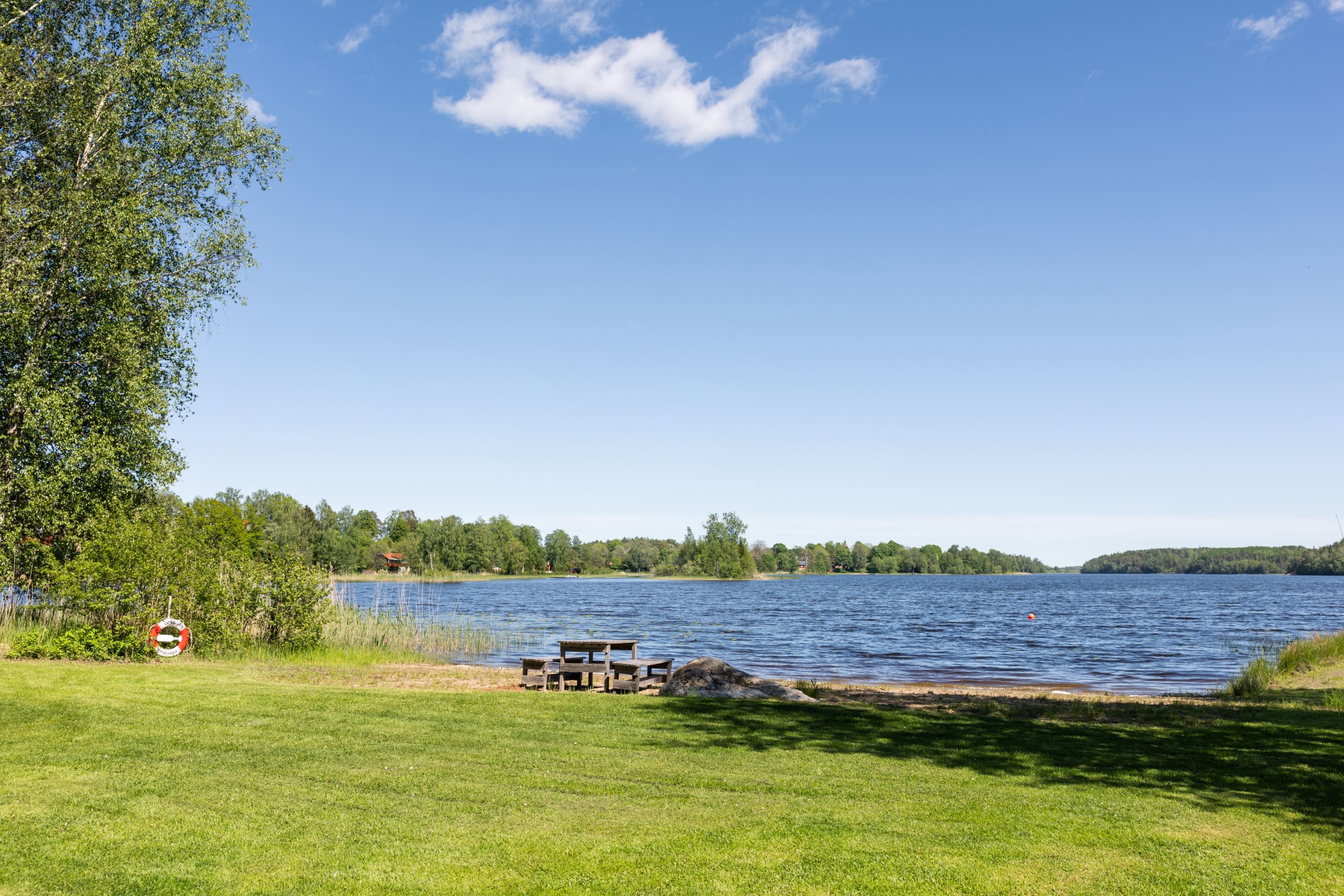 Närliggande badplats