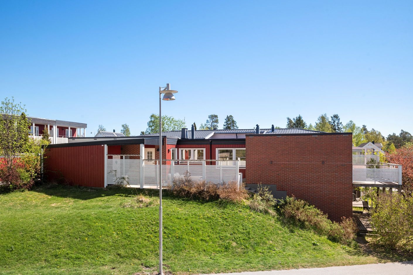 Trivsamt kedjehus med härlig utemiljö